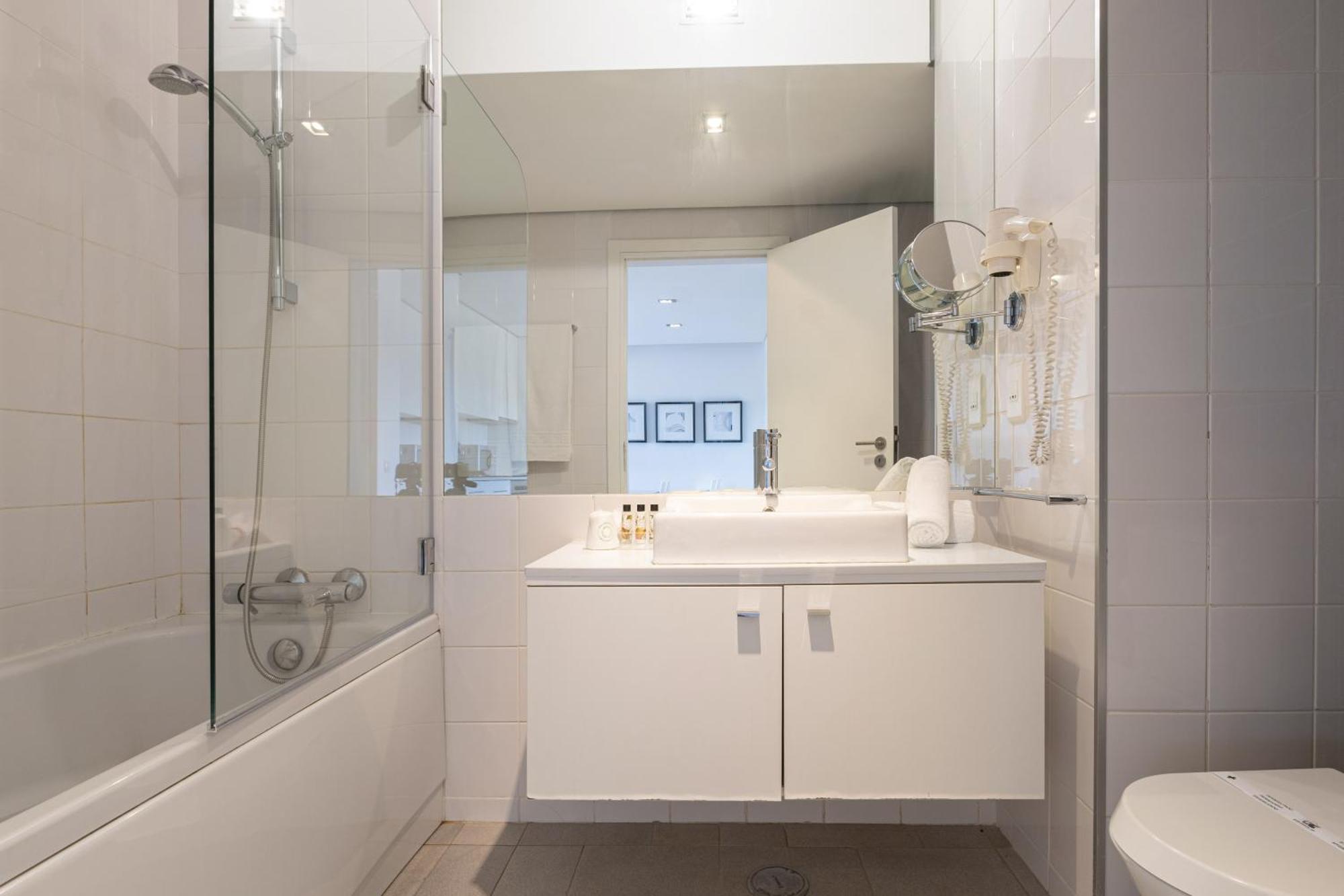 Apartamento con vistas a la piscina