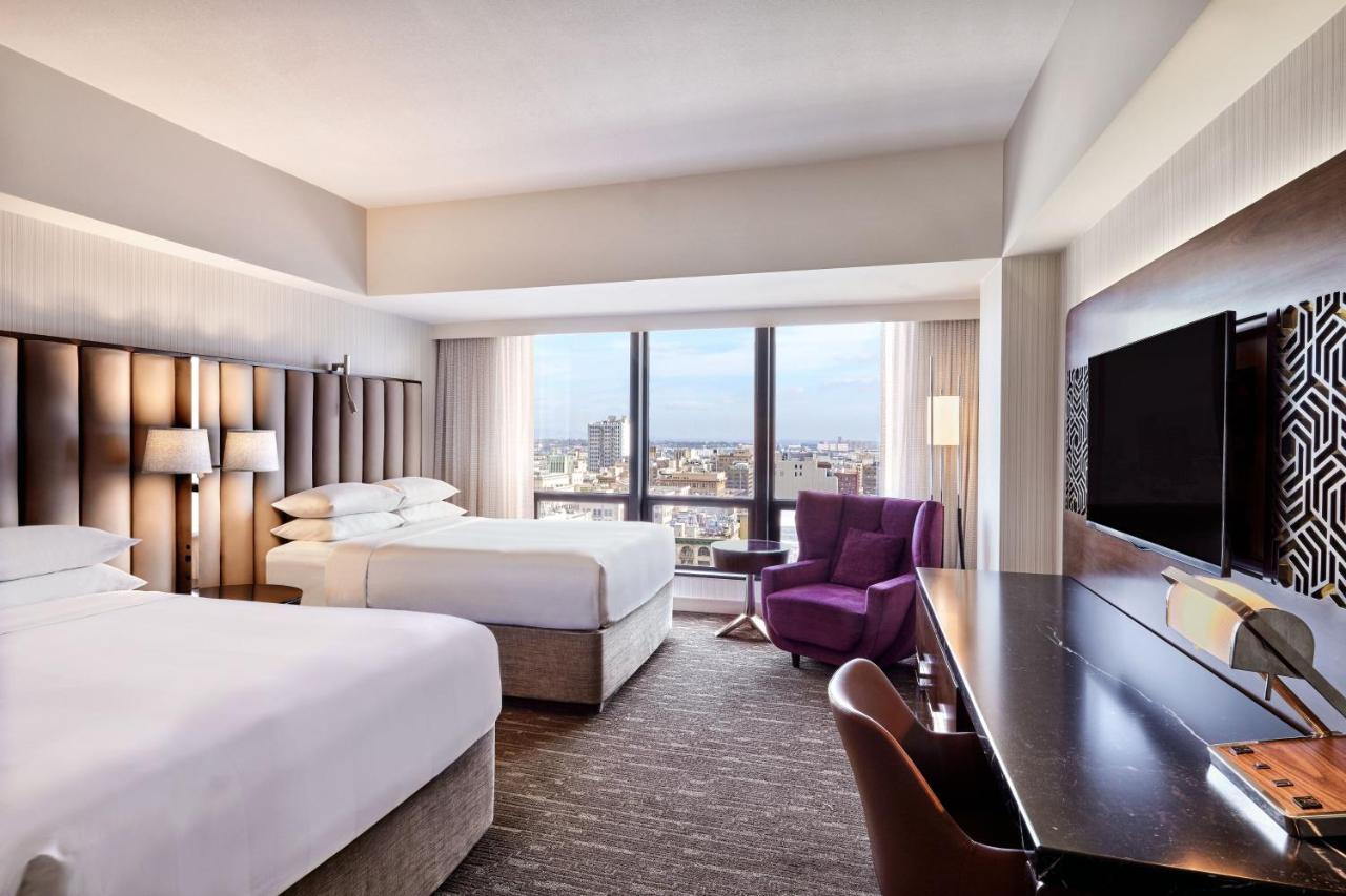 Concierge Level Guest room 2 Queen,1379522630:JPEG