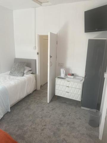 Family Room with Bathroom,1592218541:JPEG