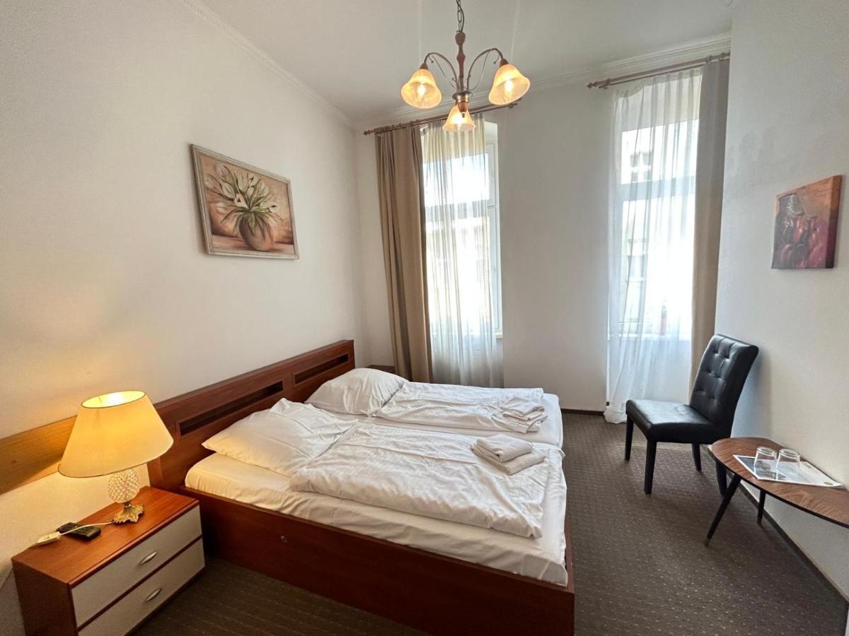 Basic Double Room