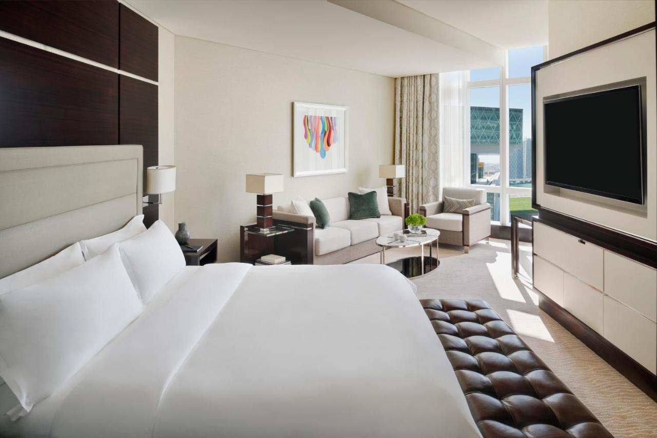 Manor Club Junior Suite City View