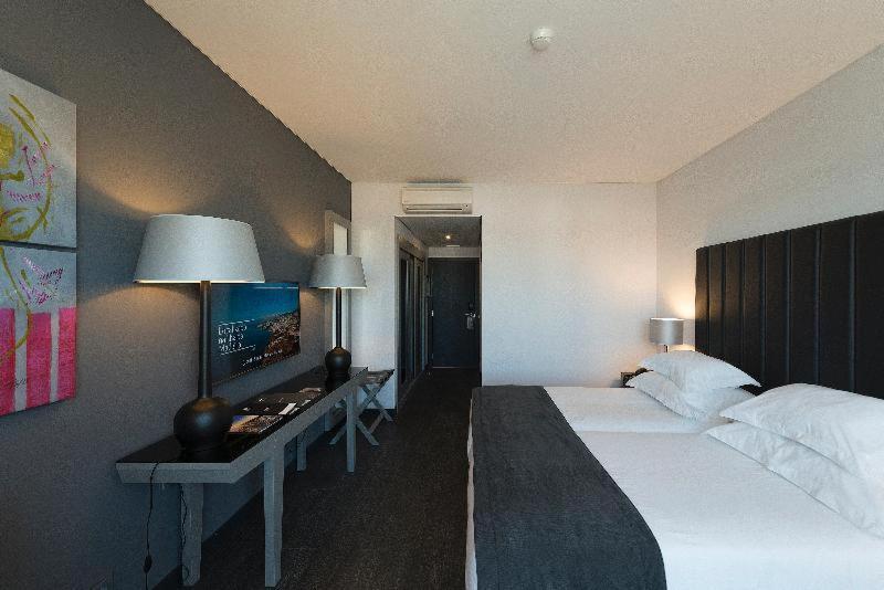 Quarto Standard com Cama de Casal ou 2 de Solteiro