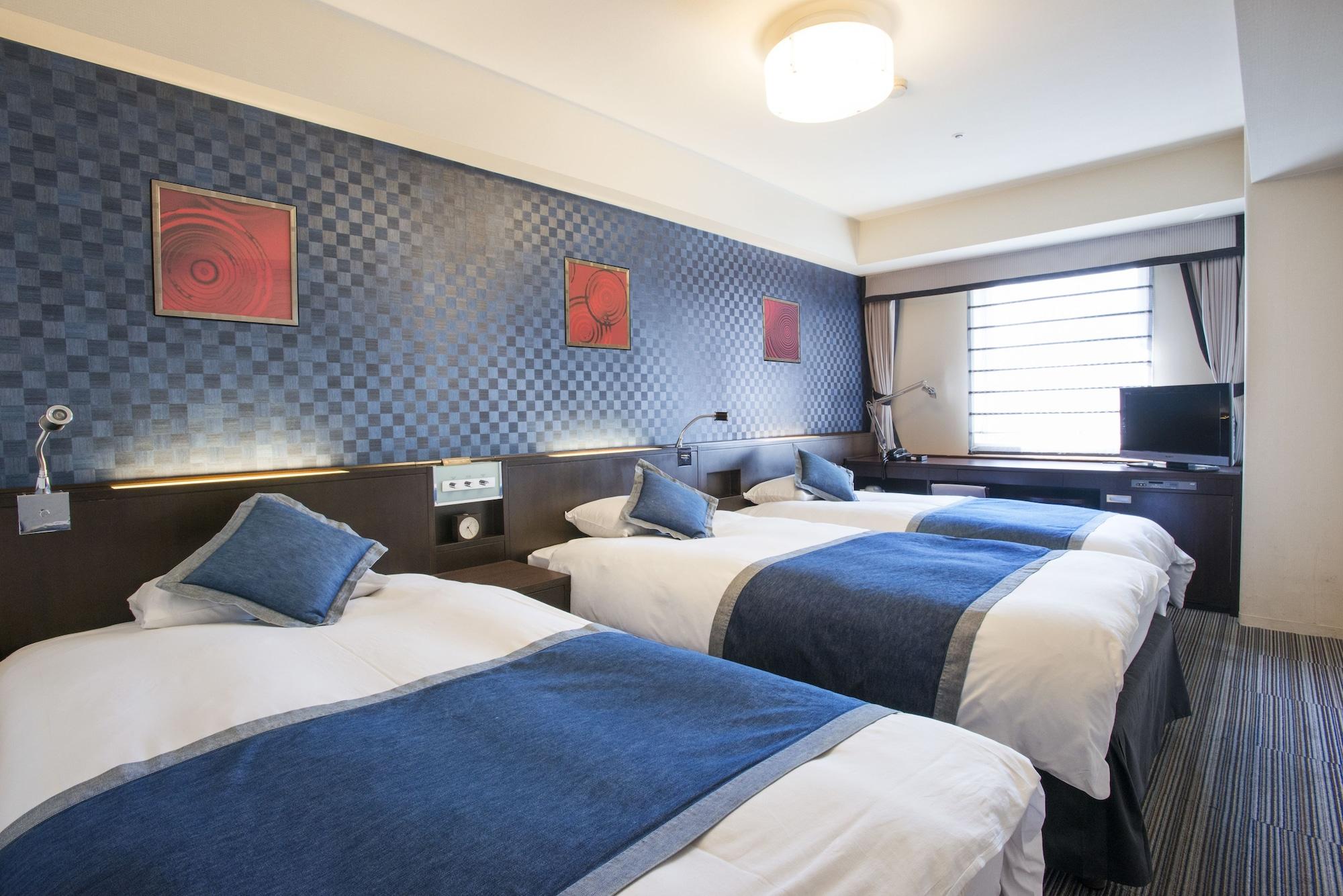 Twin Room with Extra Bed - Smoking