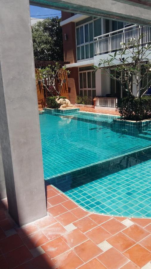 Apartment with Pool View,1467641018:JPEG
