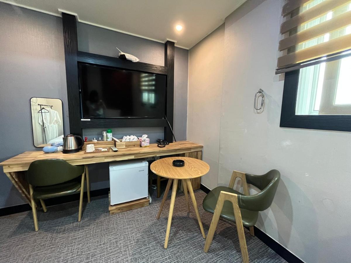 Standard Double Room,1468694336:JPEG