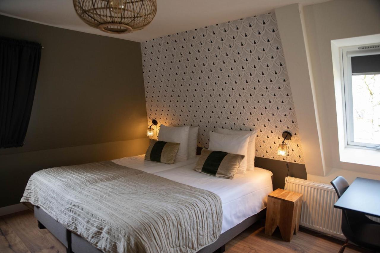 Twin Room,1480566068:JPEG