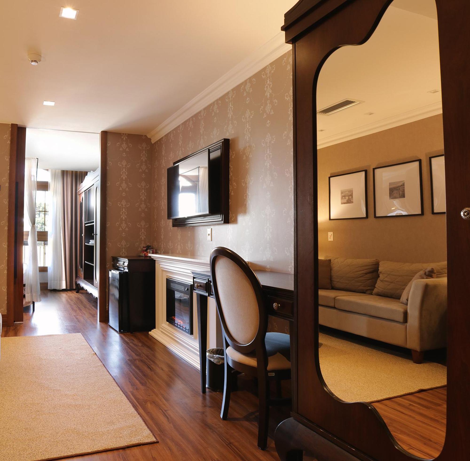 Queen Suite