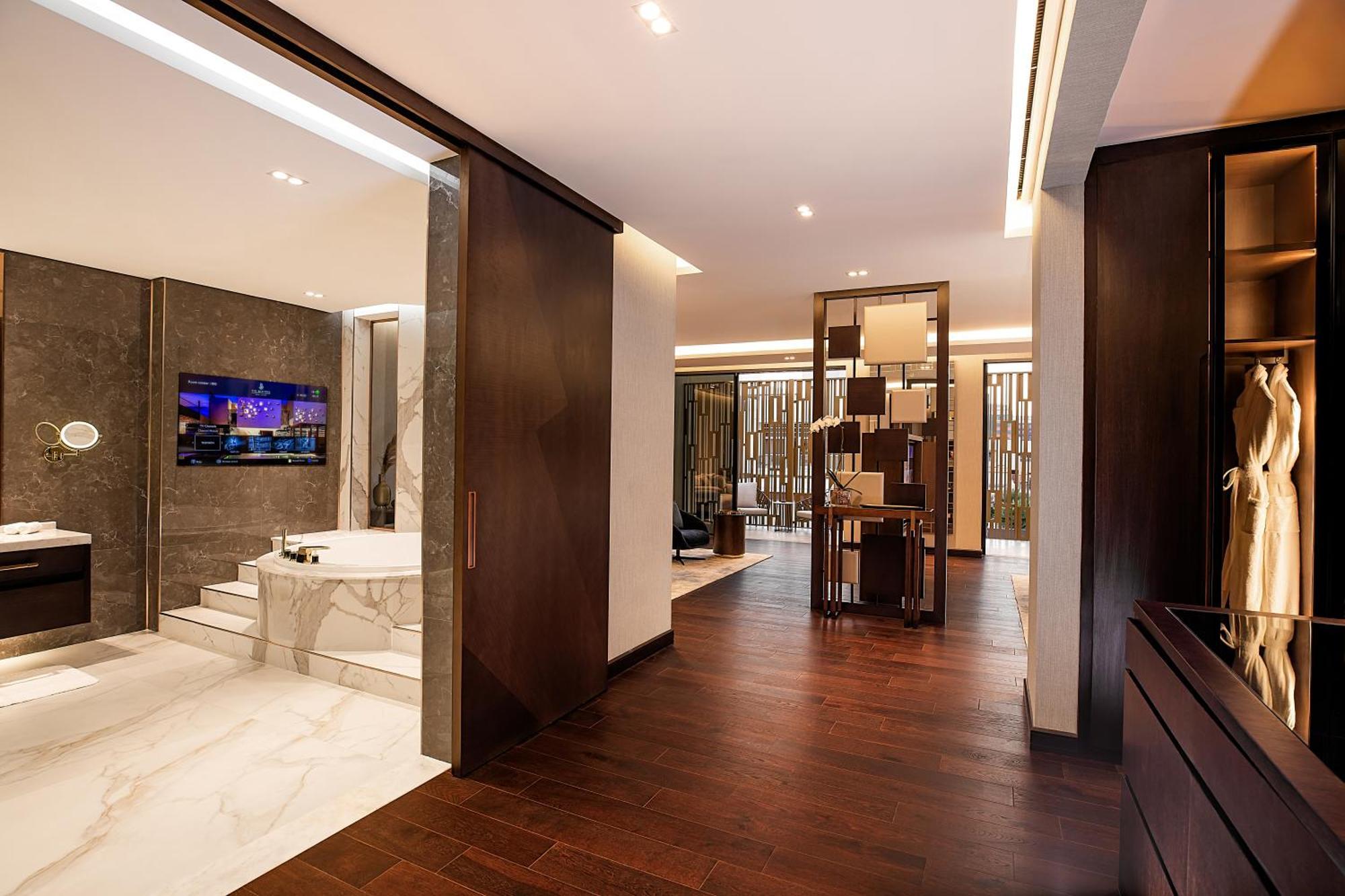 The Biltmore Royal Villa 5 Bedroom Private Pool Private Cinema Butler Service