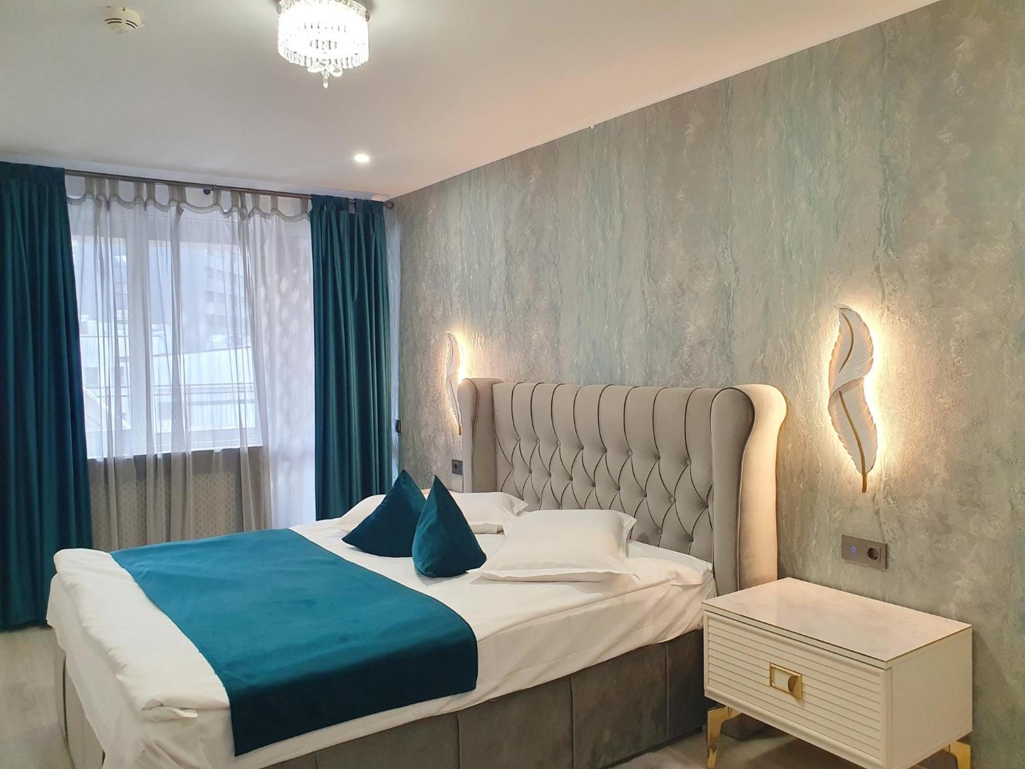 Deluxe Queen Room,1525192570:JPEG