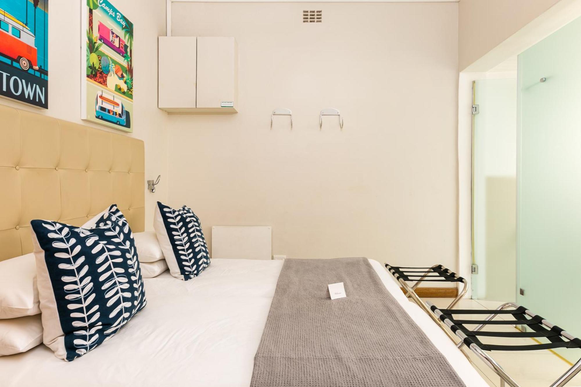 Three-Bedroom Apartment,1527723034:JPEG