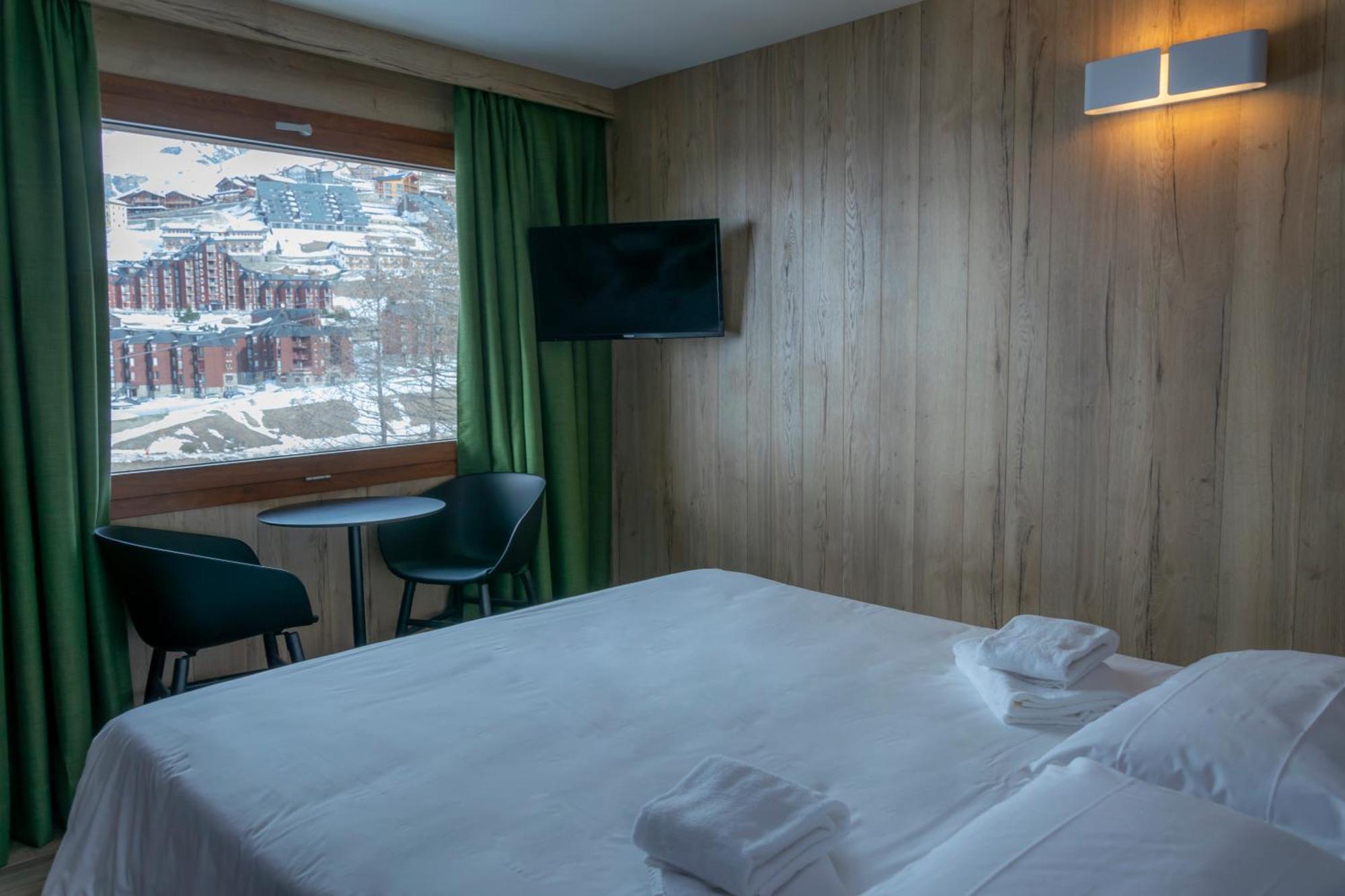 Junior Suite,1588377362:JPEG