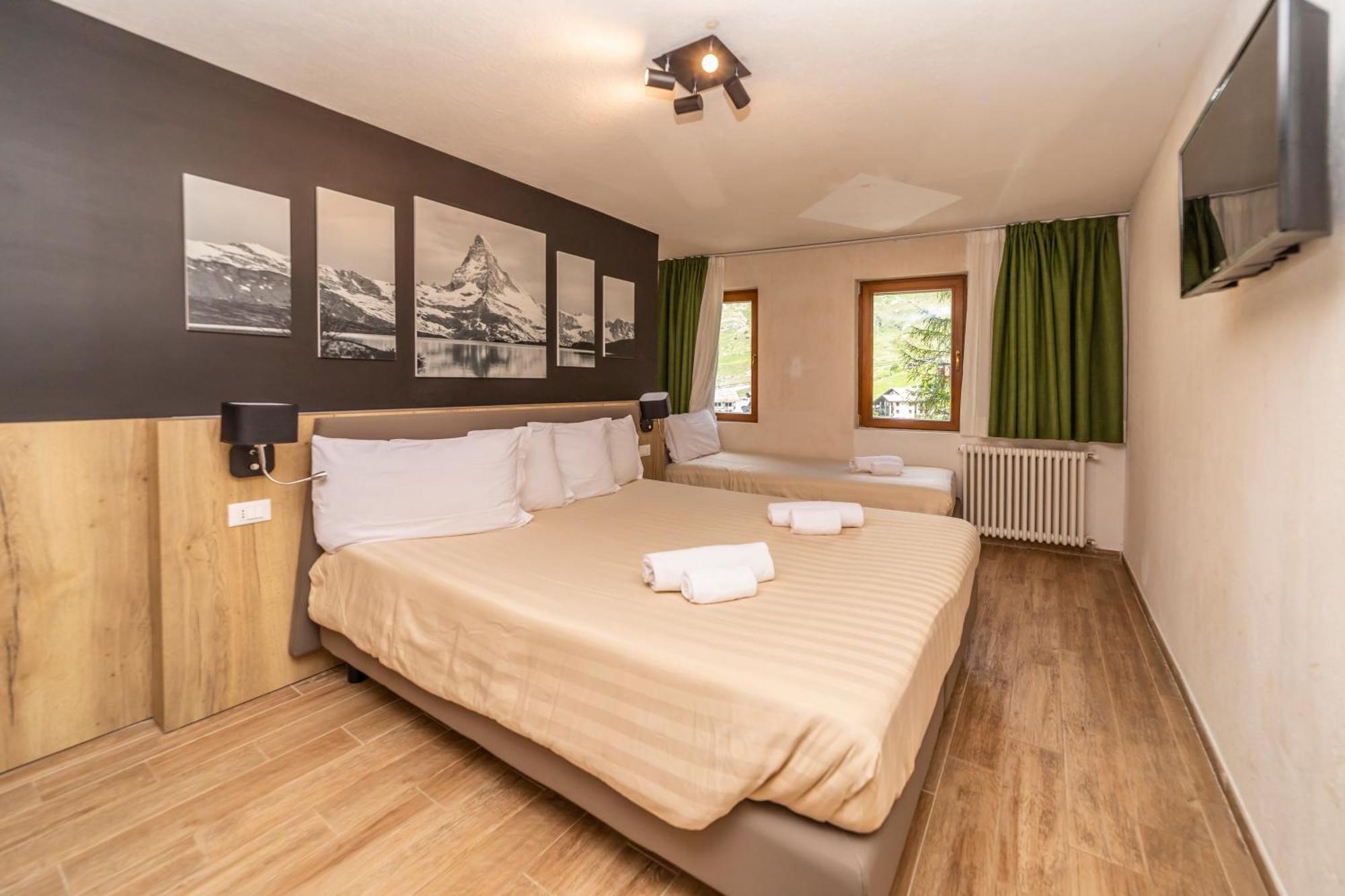Triple Room,1588377414:JPEG