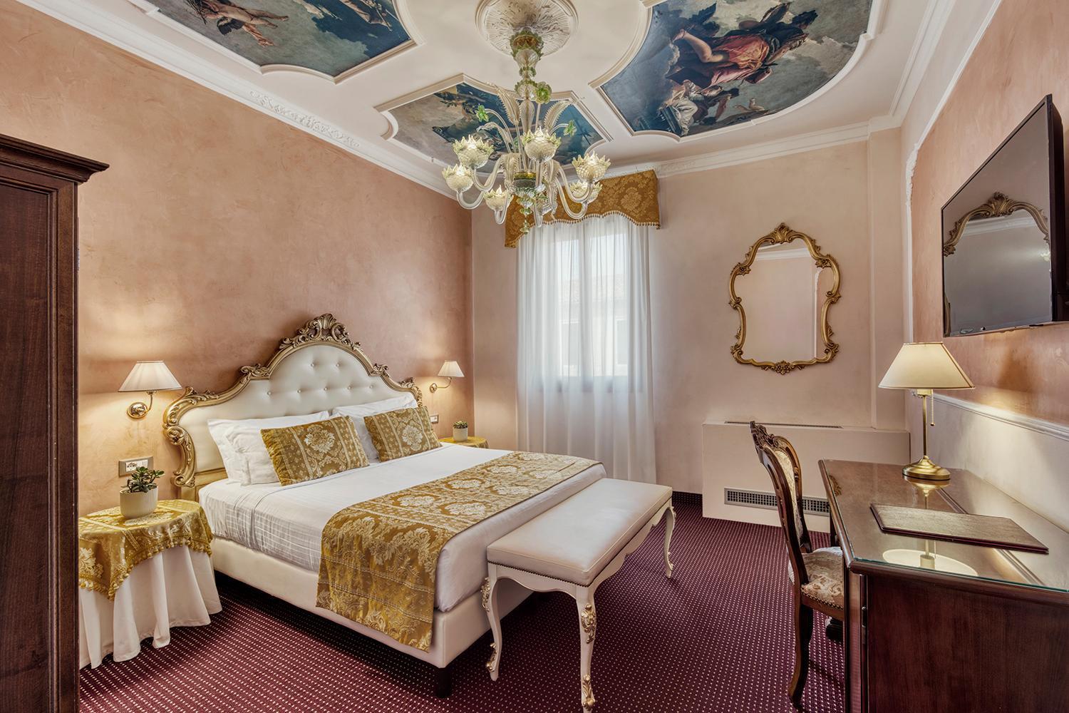 Superior Double or Twin Room,944731111:JPEG