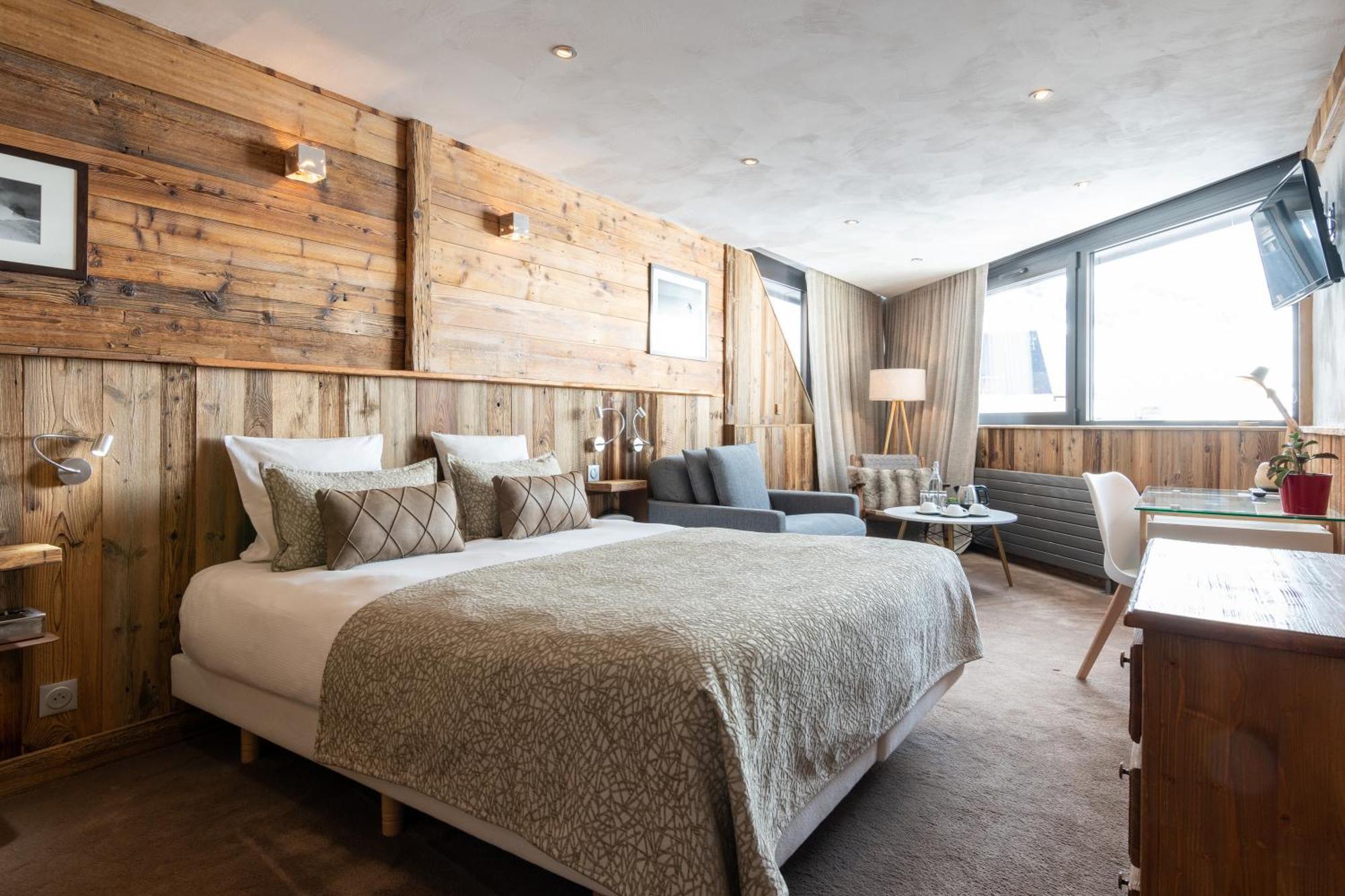Chambre Triple Cocoon avec Véranda et Accès au Spa
