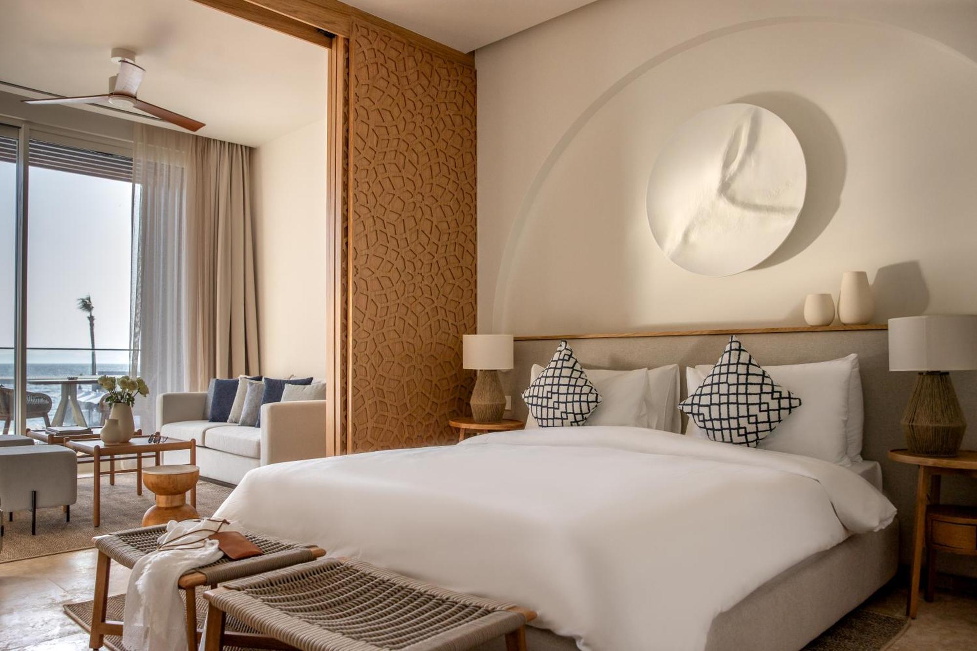 Poolfront Junior King Suite