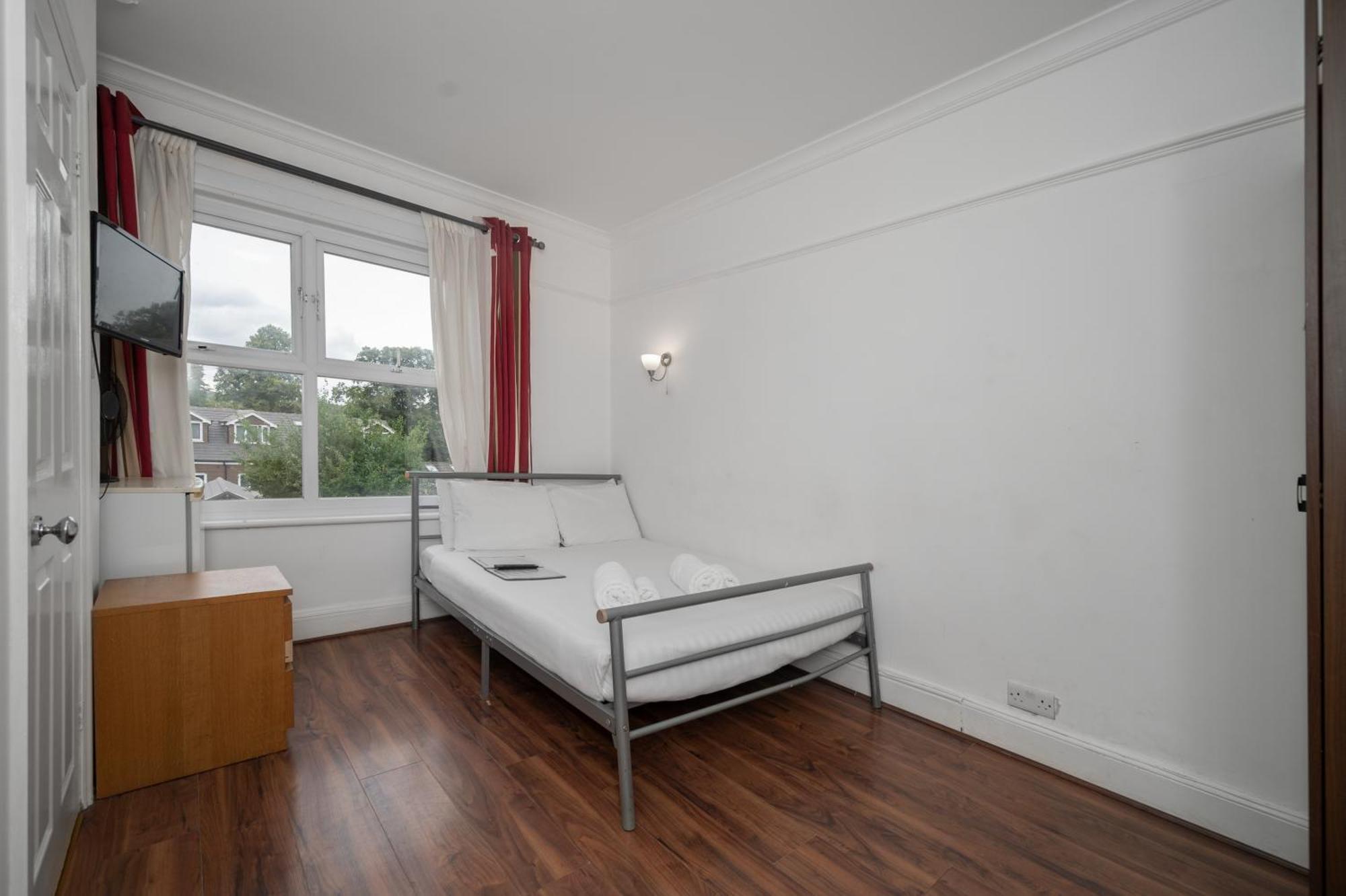 Double Room Private Bathroom
