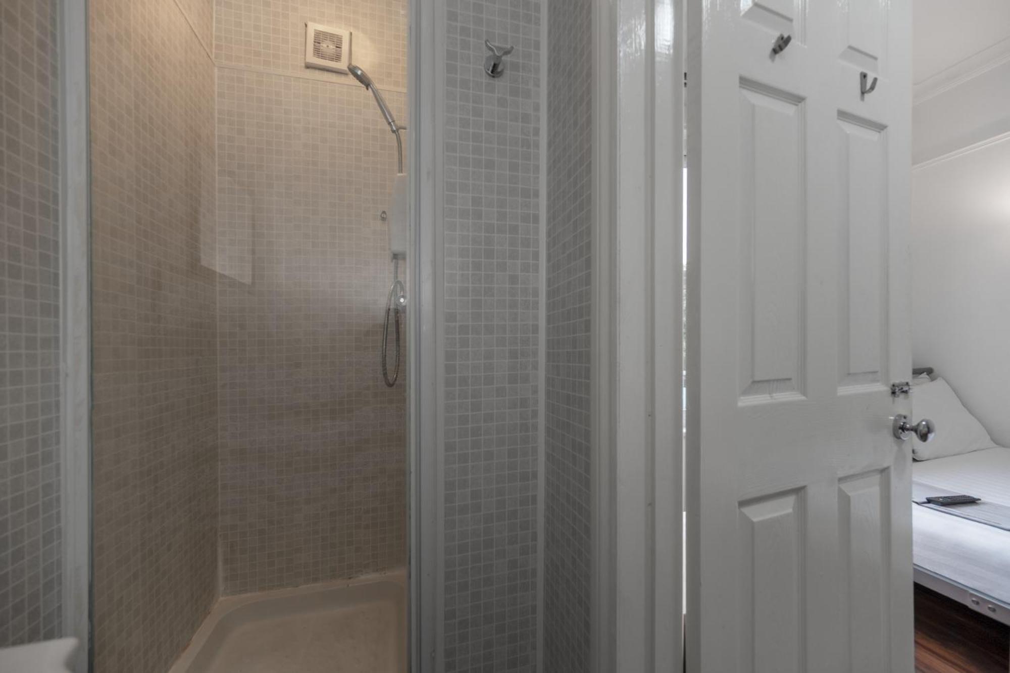 Double Room Private Bathroom