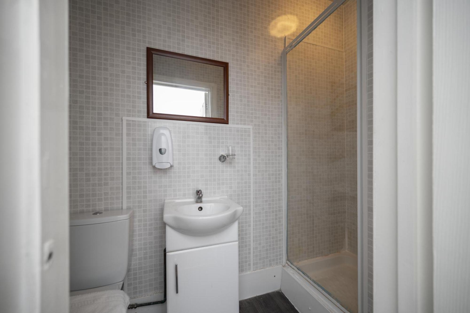 Double Room Private Bathroom