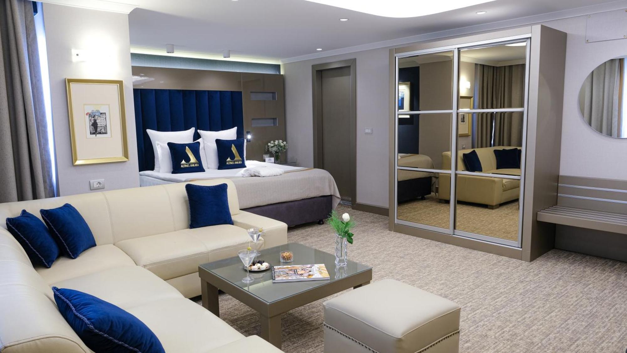Deluxe Suite