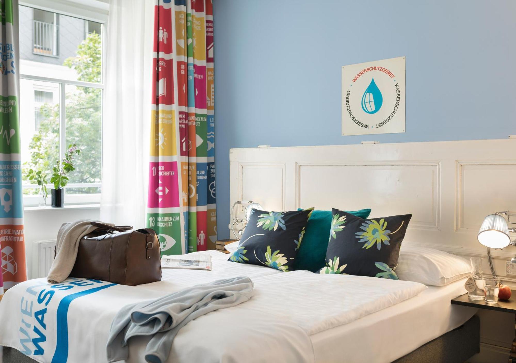 Double Room,1574676581:JPEG