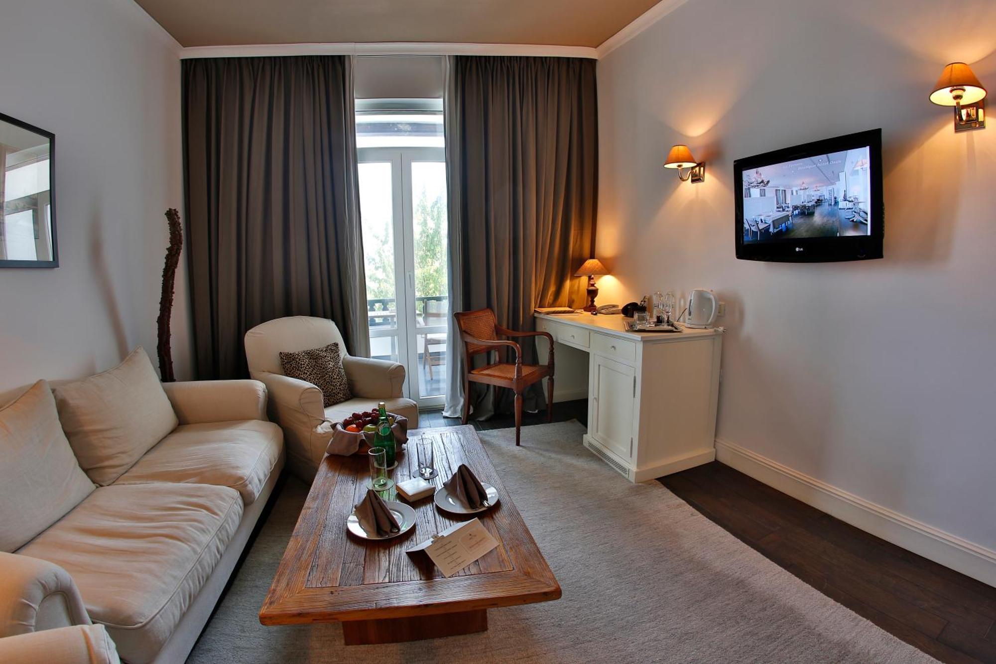 One-Bedroom Suite Park View Second Floor