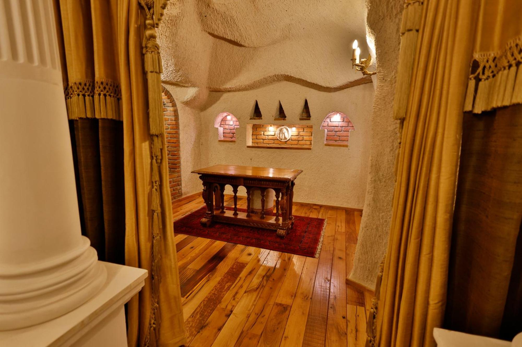 King Suite
