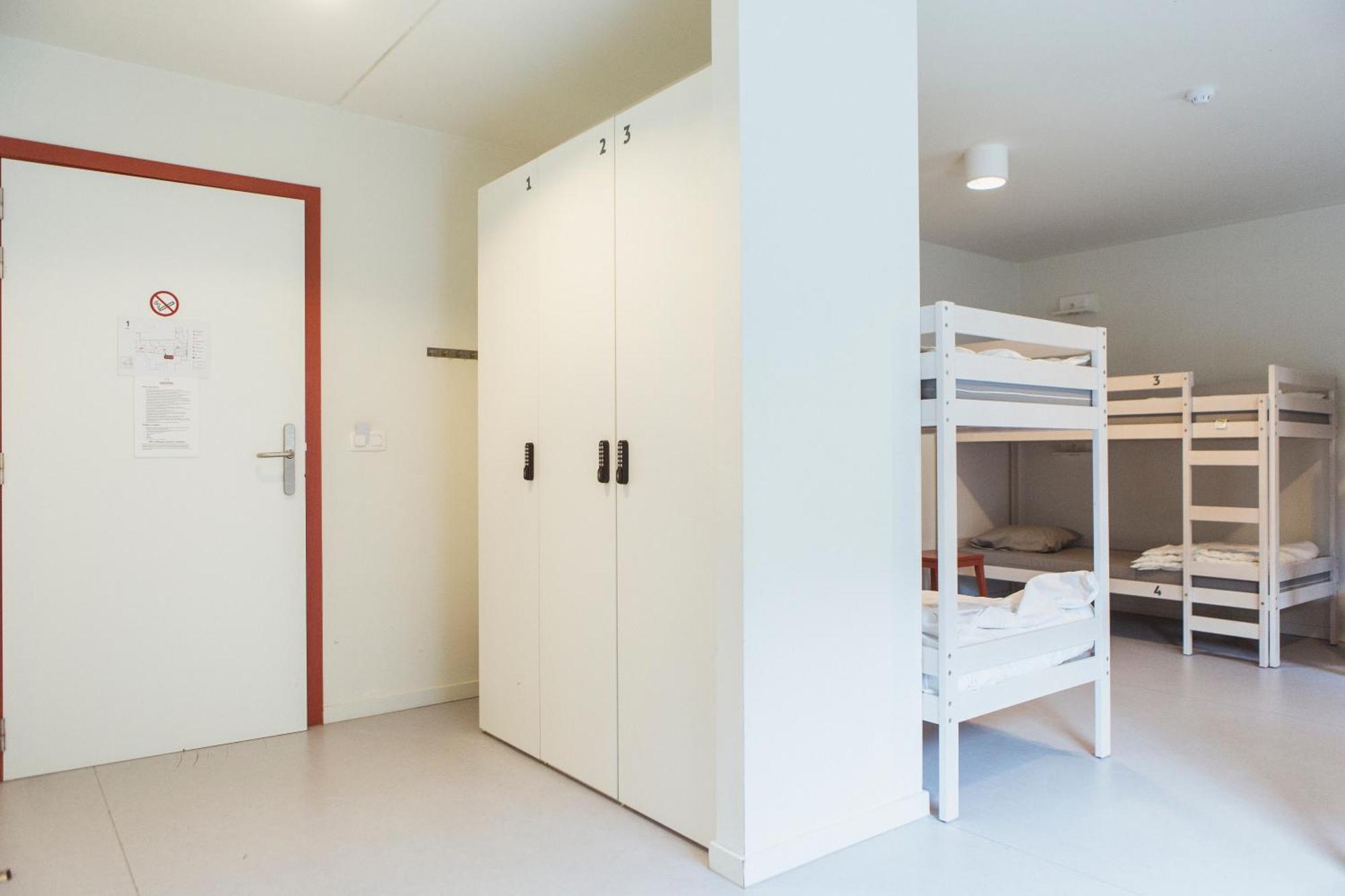 Bed 6 bed mix dorm