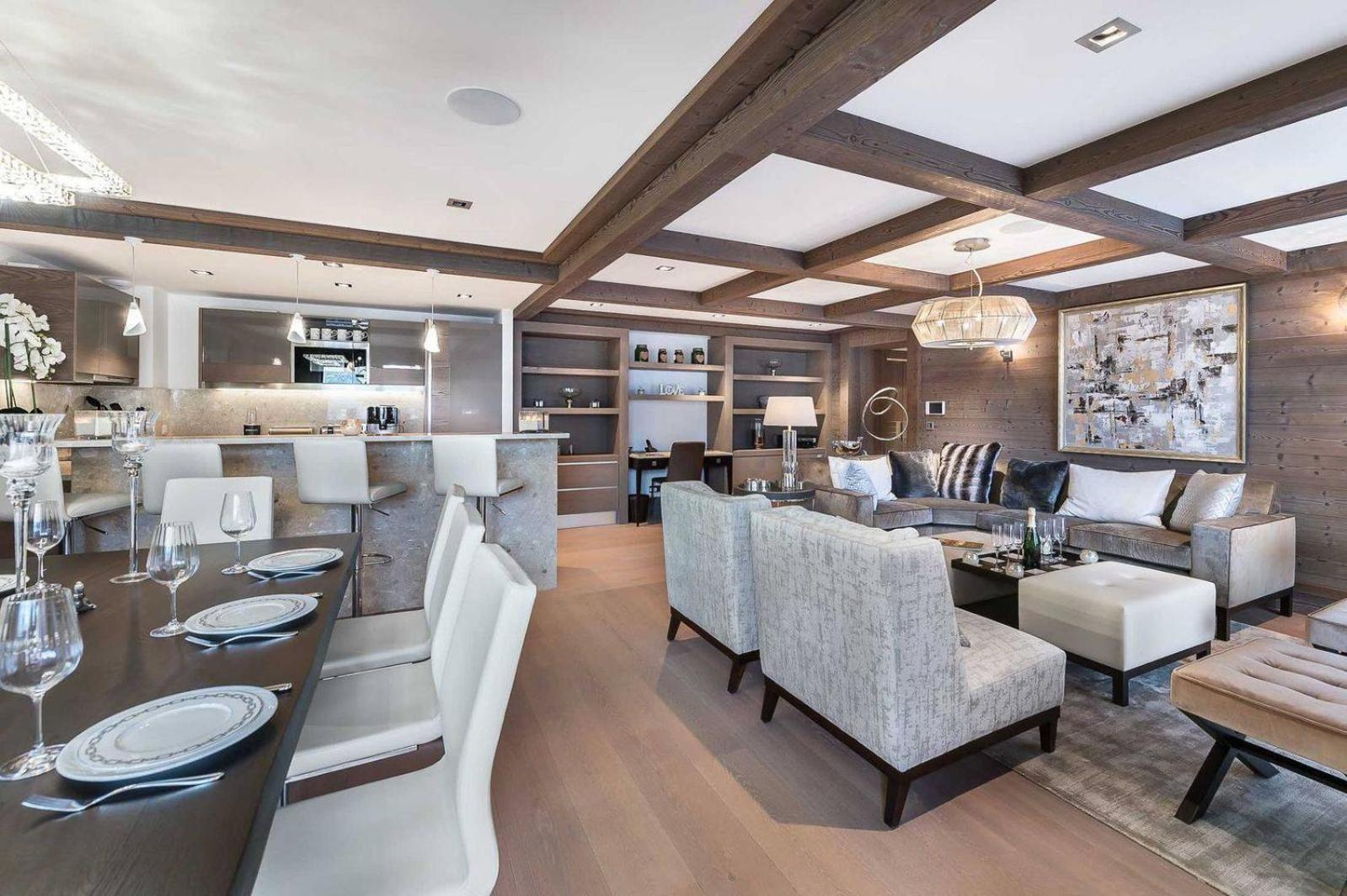 THREE-BEDROOM PRESTIGE RESIDENCE