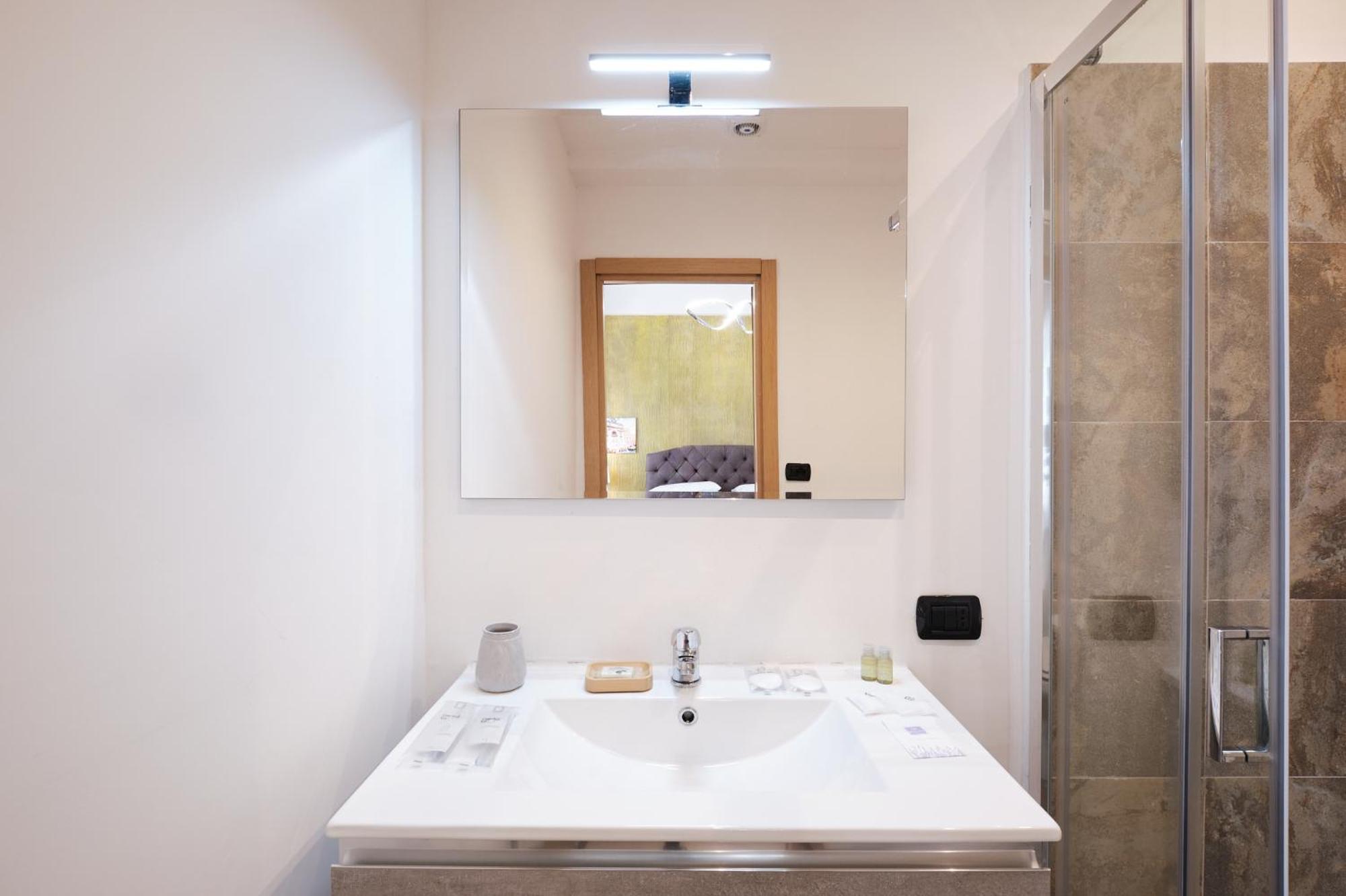 Habitación Triple Confort con ducha