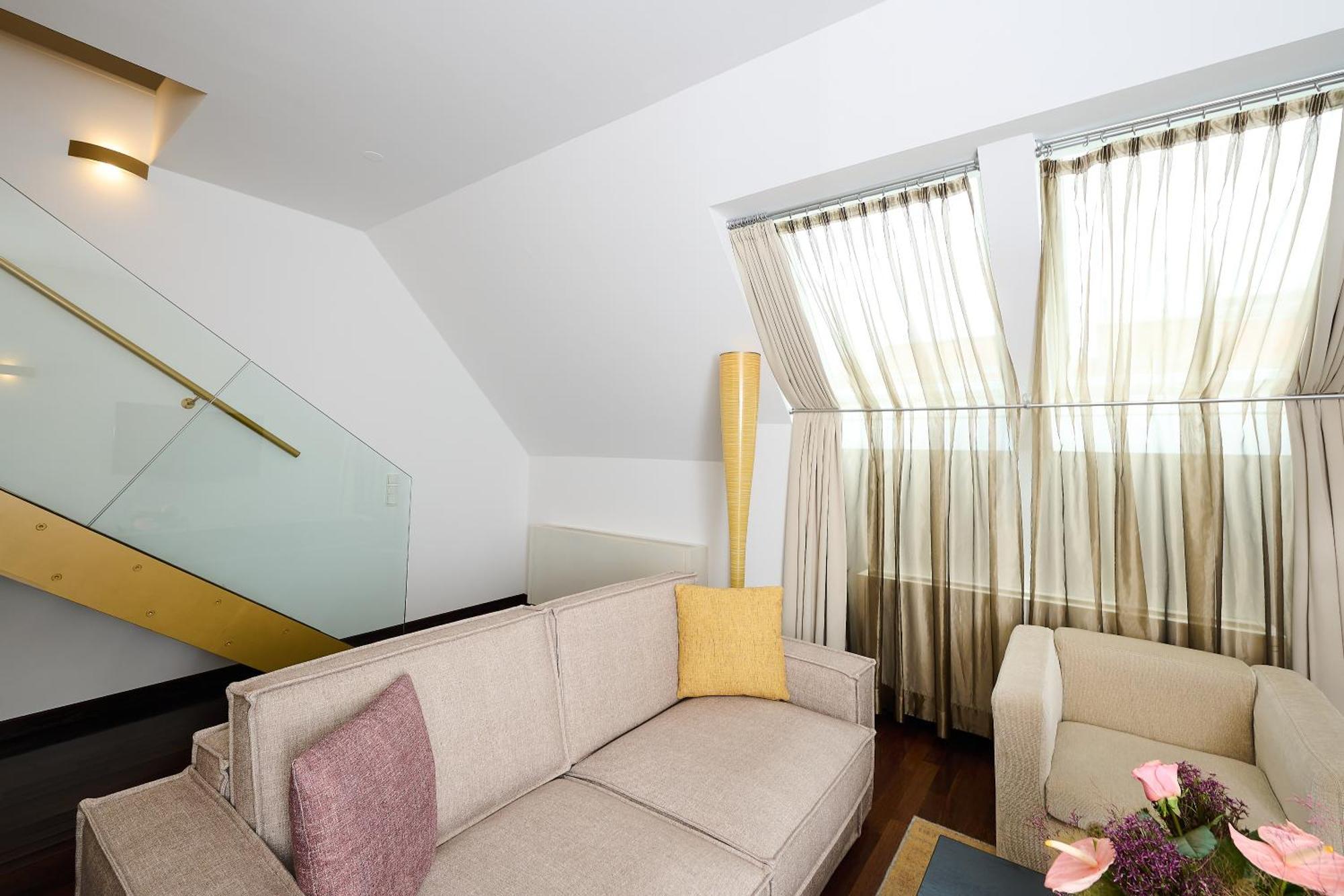Duplex Apartment,1599642092:JPEG
