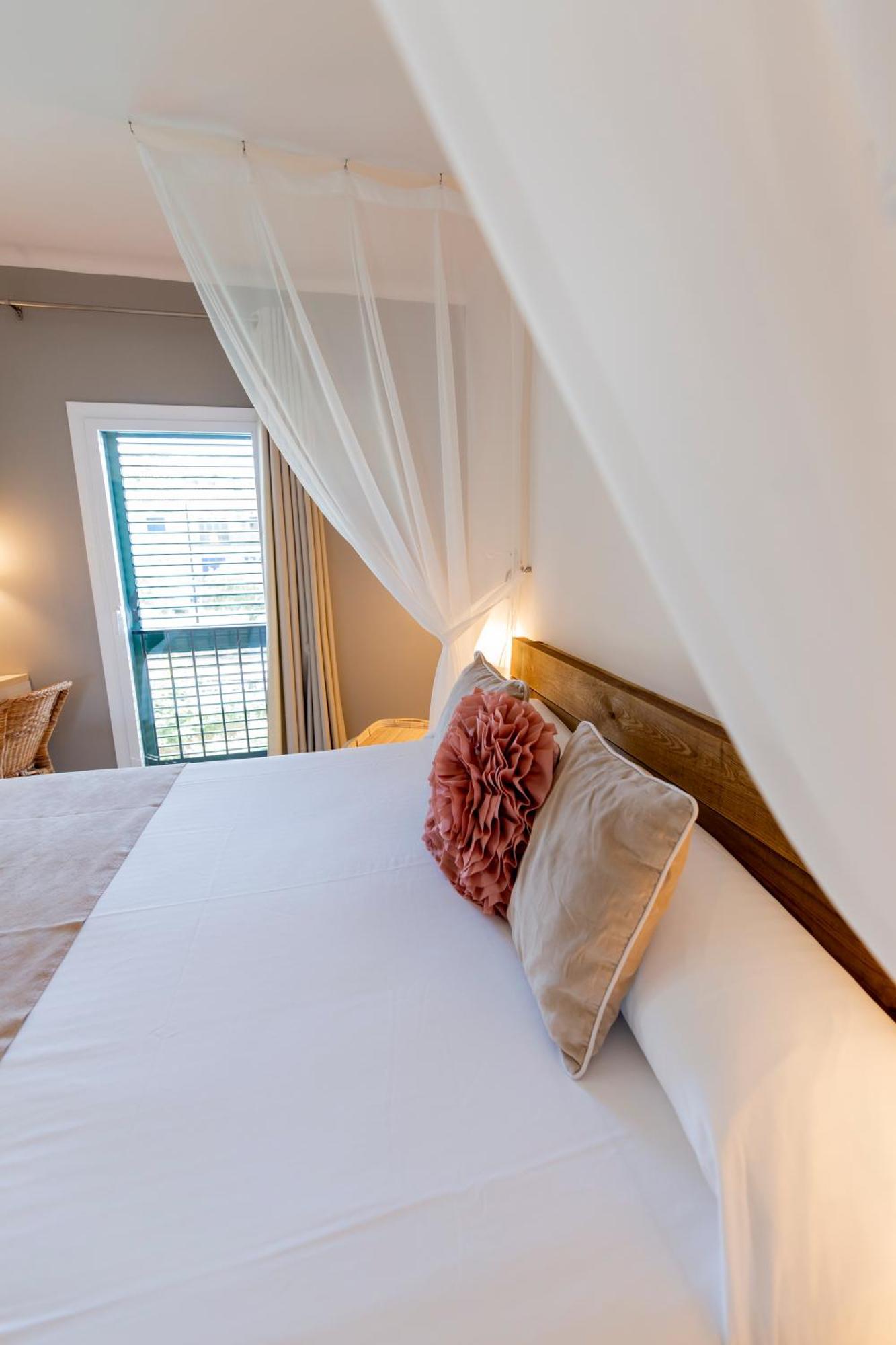 Double Room with Romantic Package,1607659126:JPEG