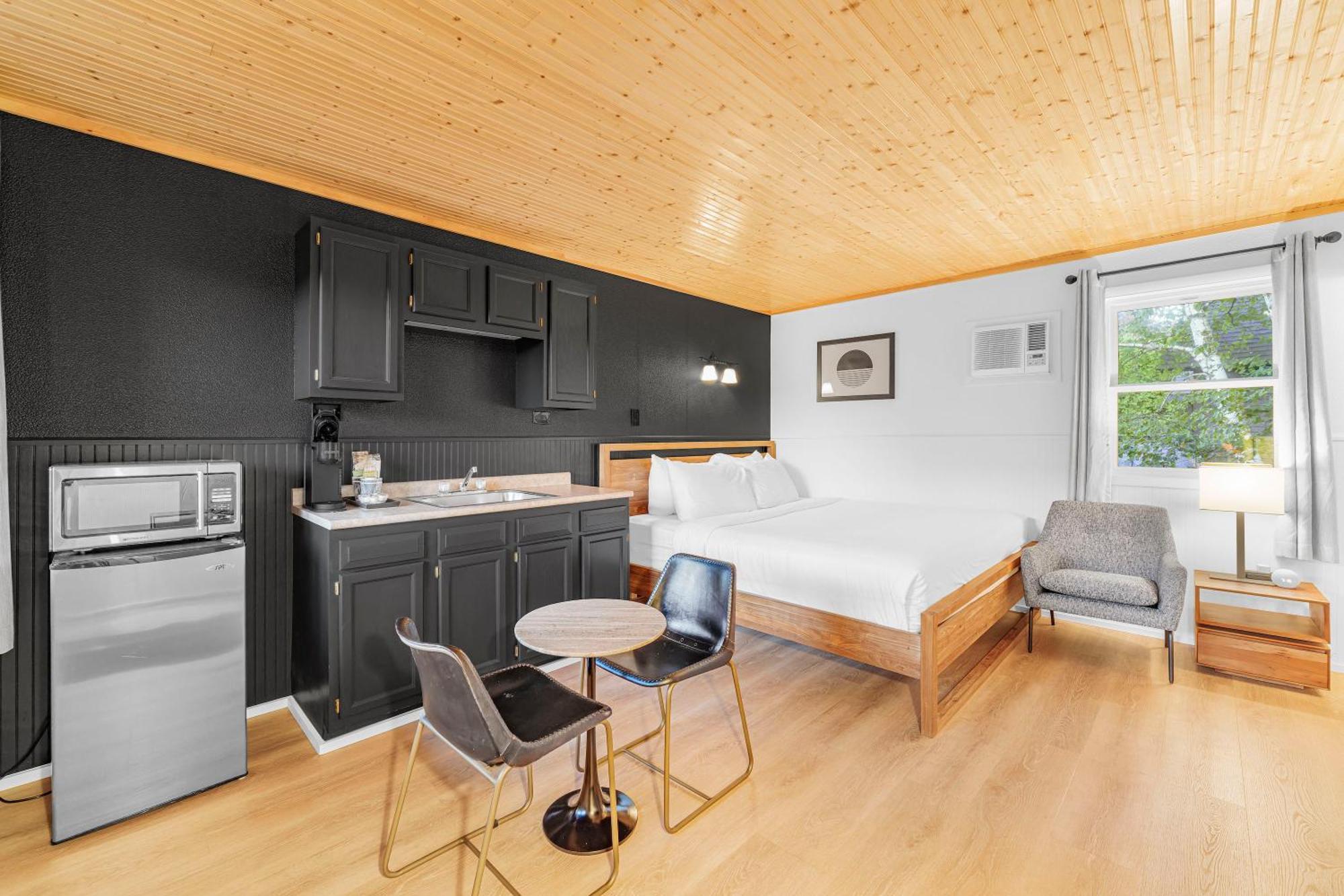 Deluxe Zimmer mit Kingsize-Bett