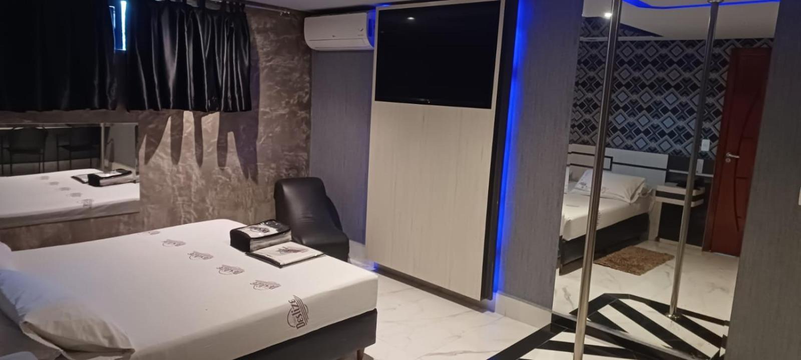 Deluxe Suite Spa Bath