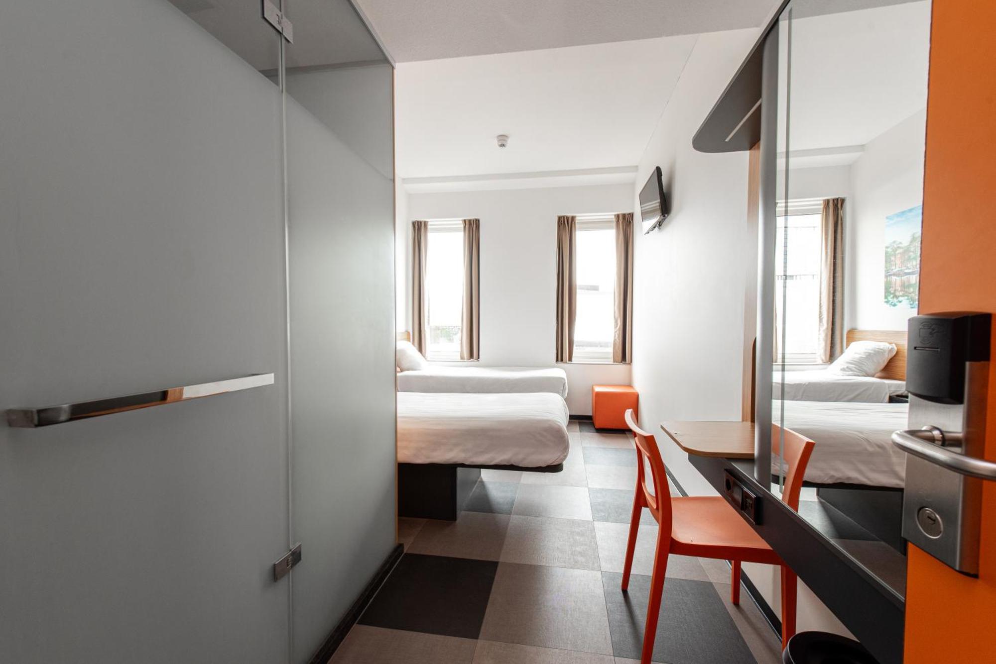 Twin Room,1619783017:JPEG