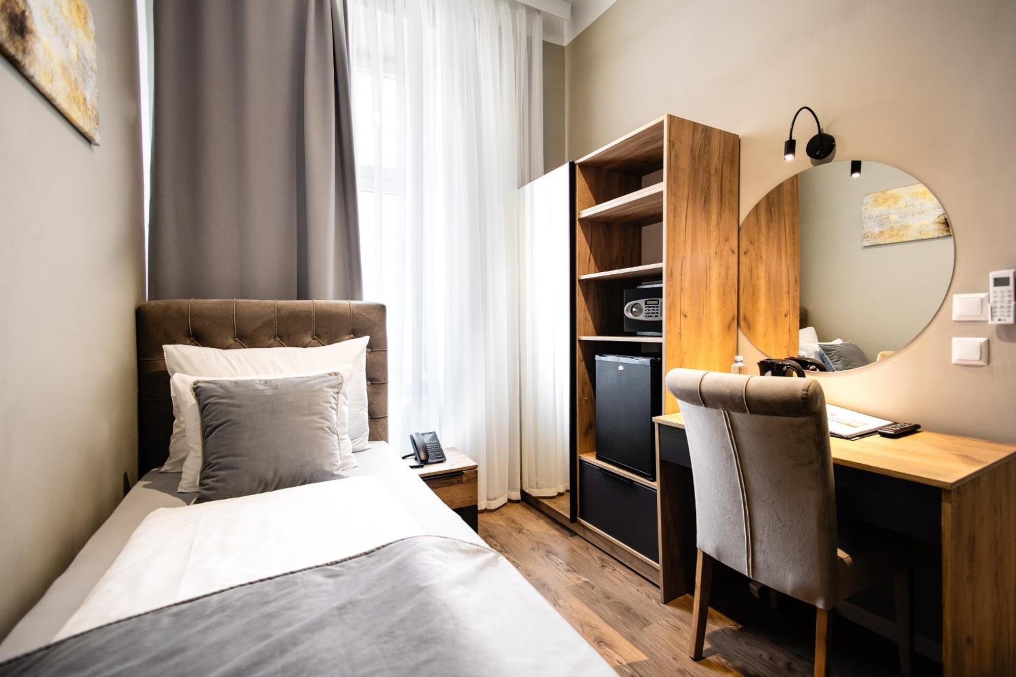 Standard Single Room,1623644274:JPEG
