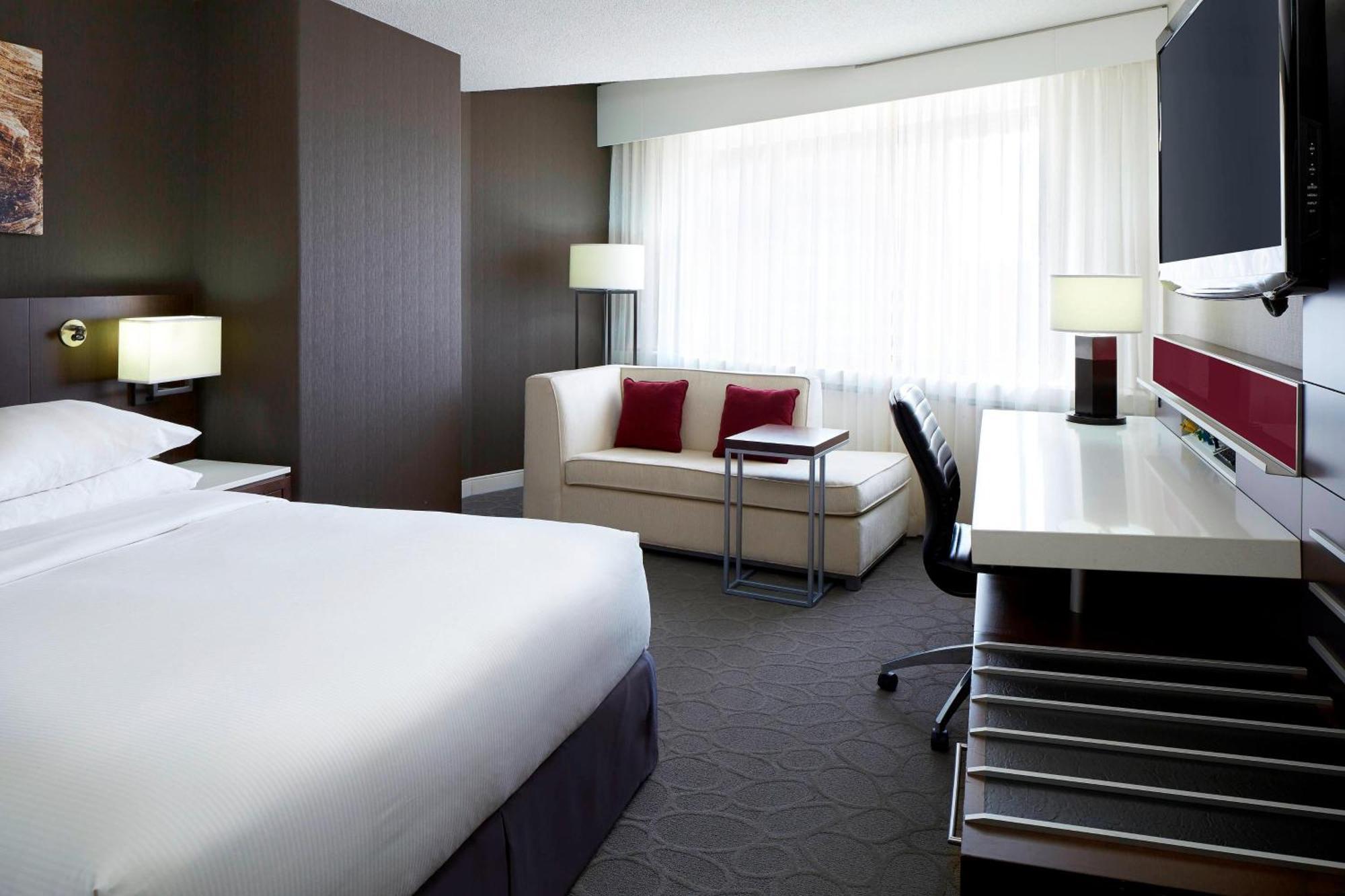 Superior Room 1 Queen Bed,1379561603:JPEG