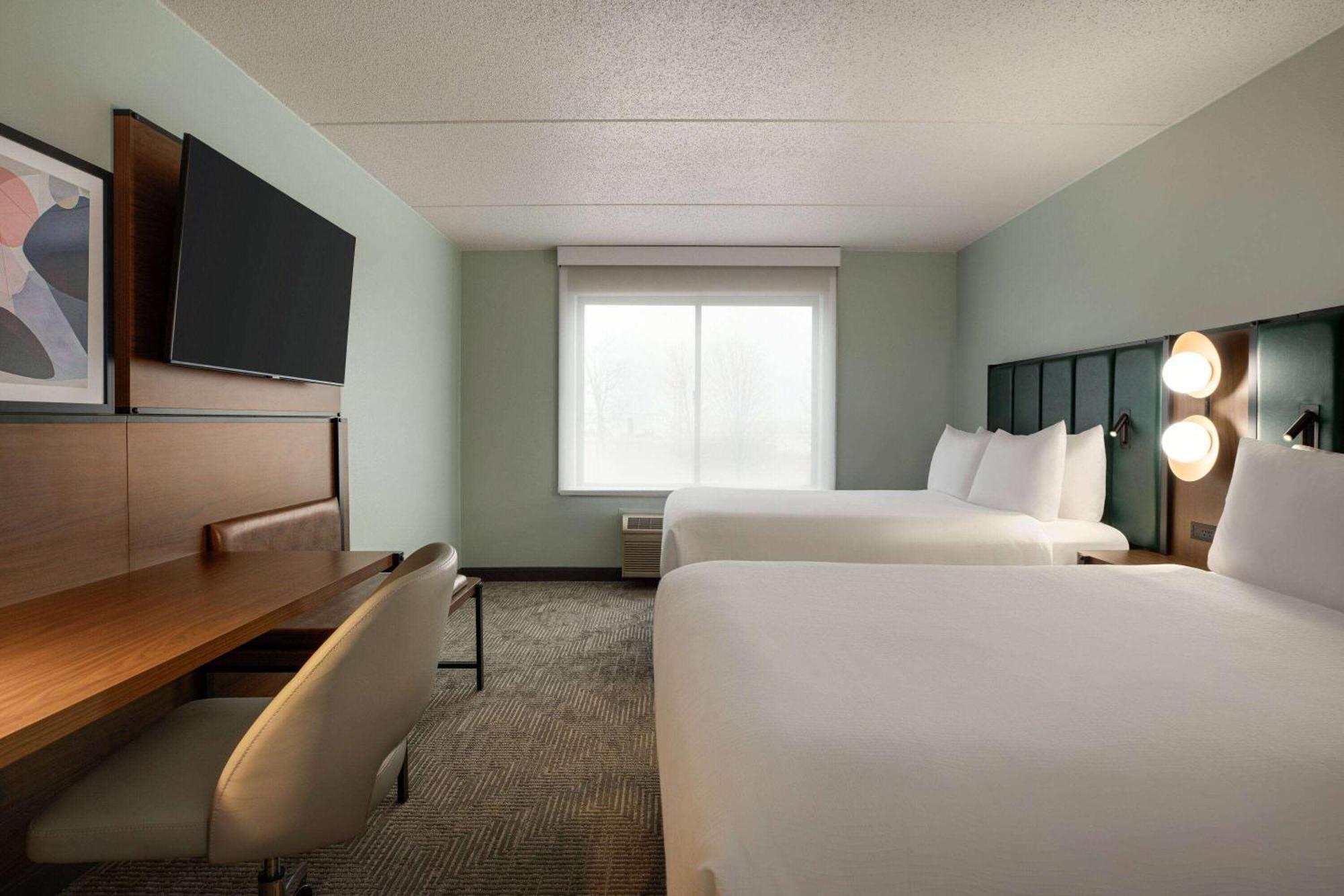 Queen Room Two Queen Beds Pet Friendly or Non-Smoking