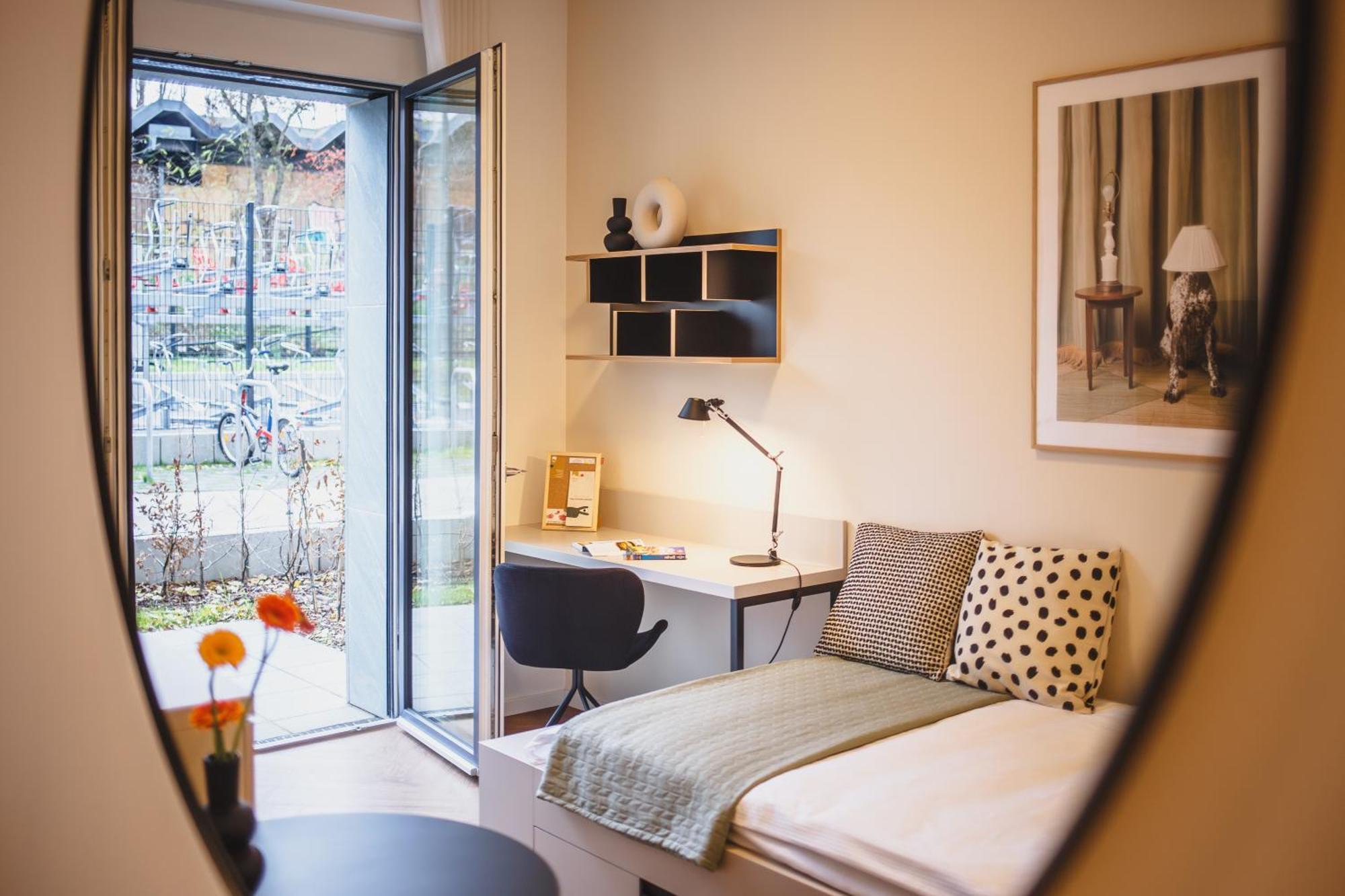 Studio Apartment Terasse