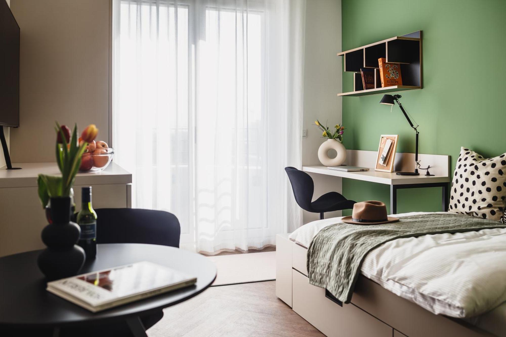 Studio Apartment