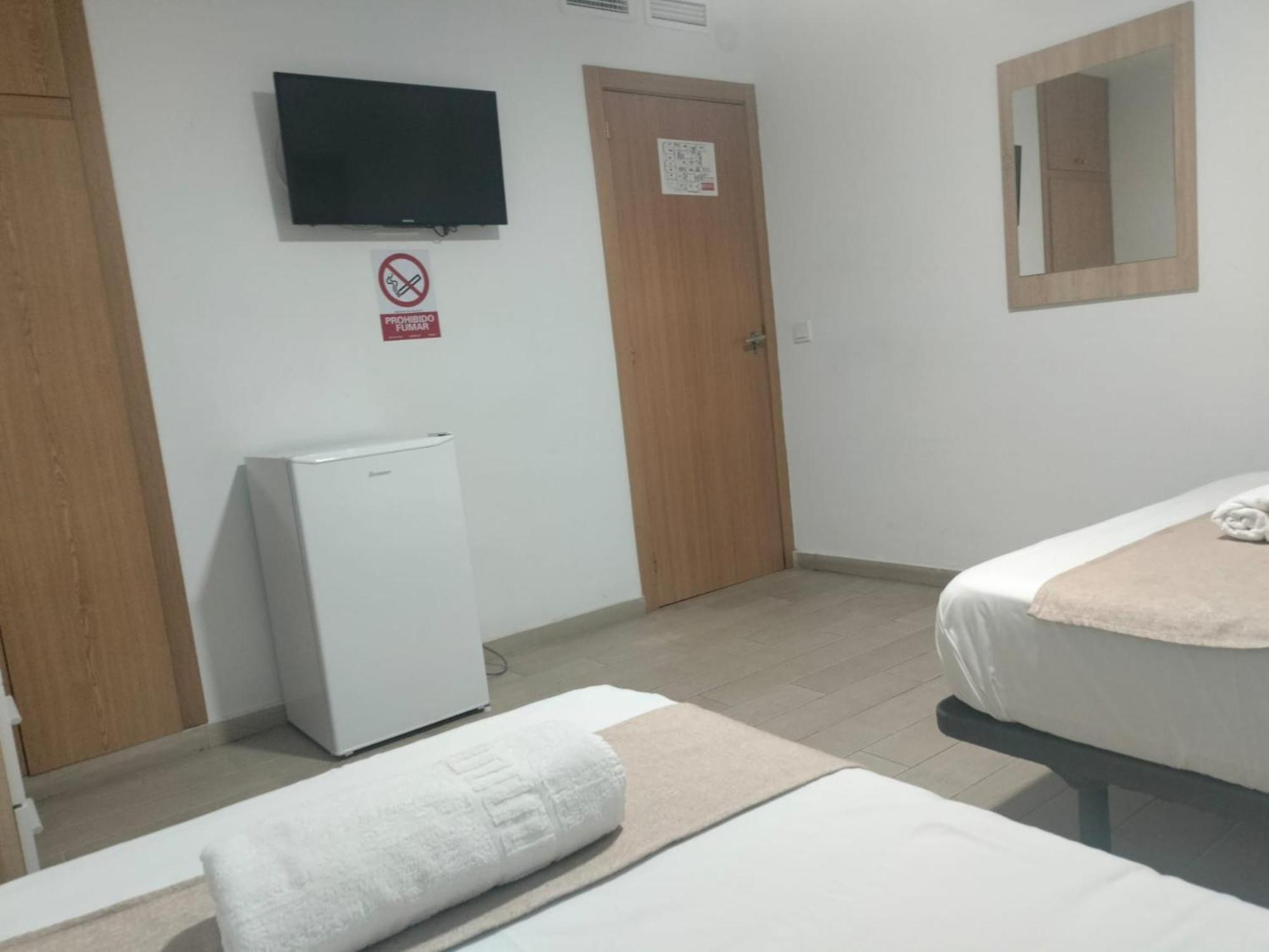 Chambre Triple Économique avec Salle de Bains Commune