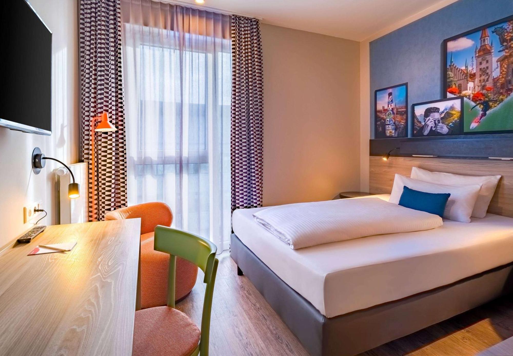 Premium Room One Queen Bed,1651228801:JPEG