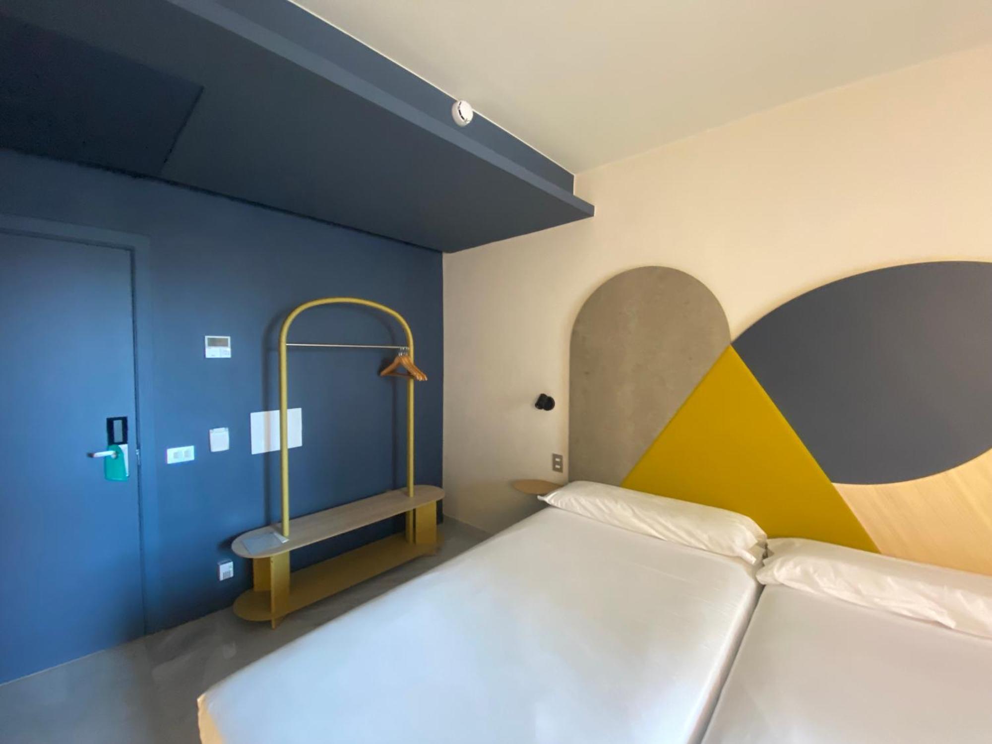 Double or Twin Room (1-2 Adults),1681713323:JPEG