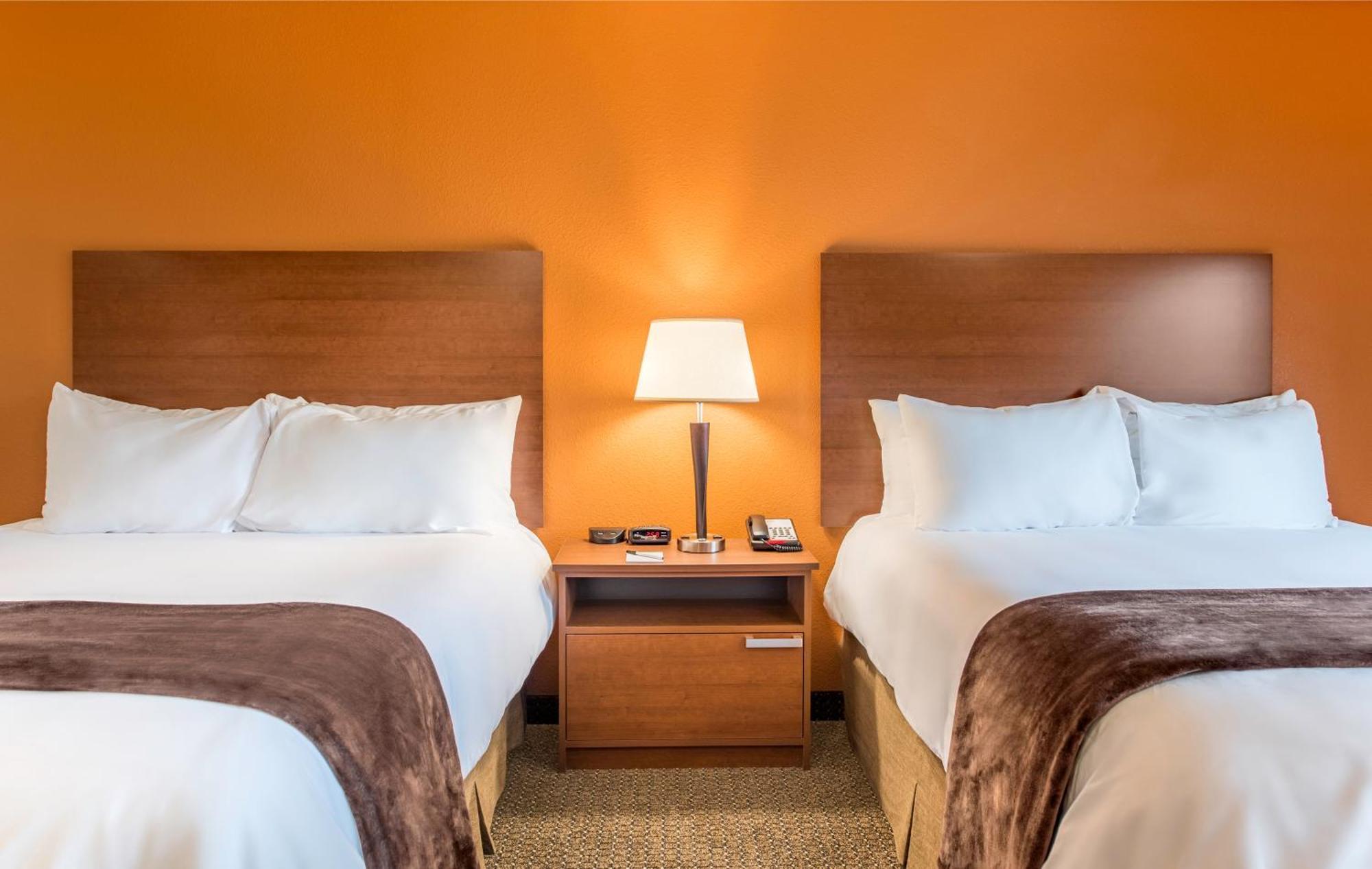 Queen Room with Two Queen Beds,1657871383:JPEG