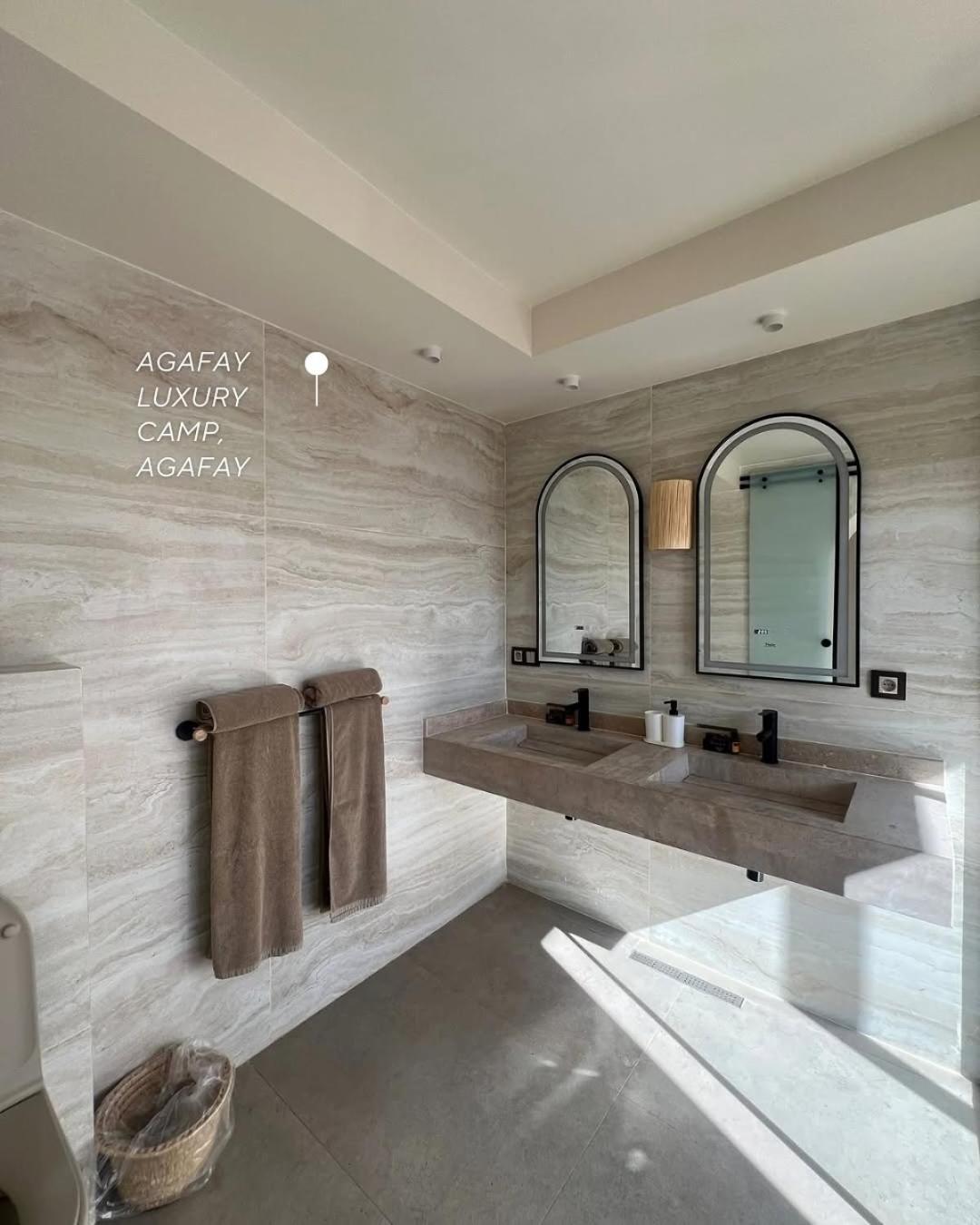 Luxury Lodges