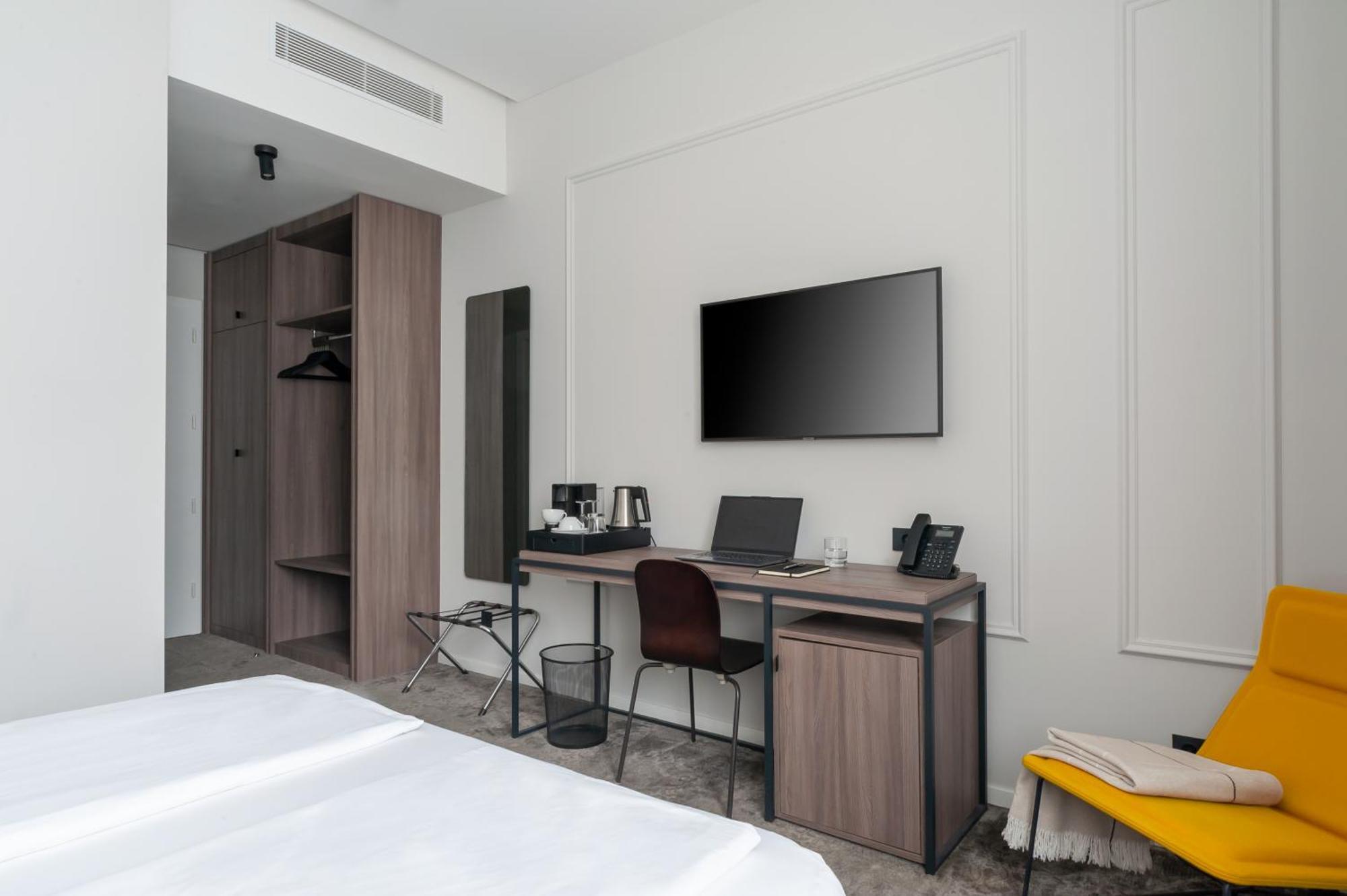 Standard King Room