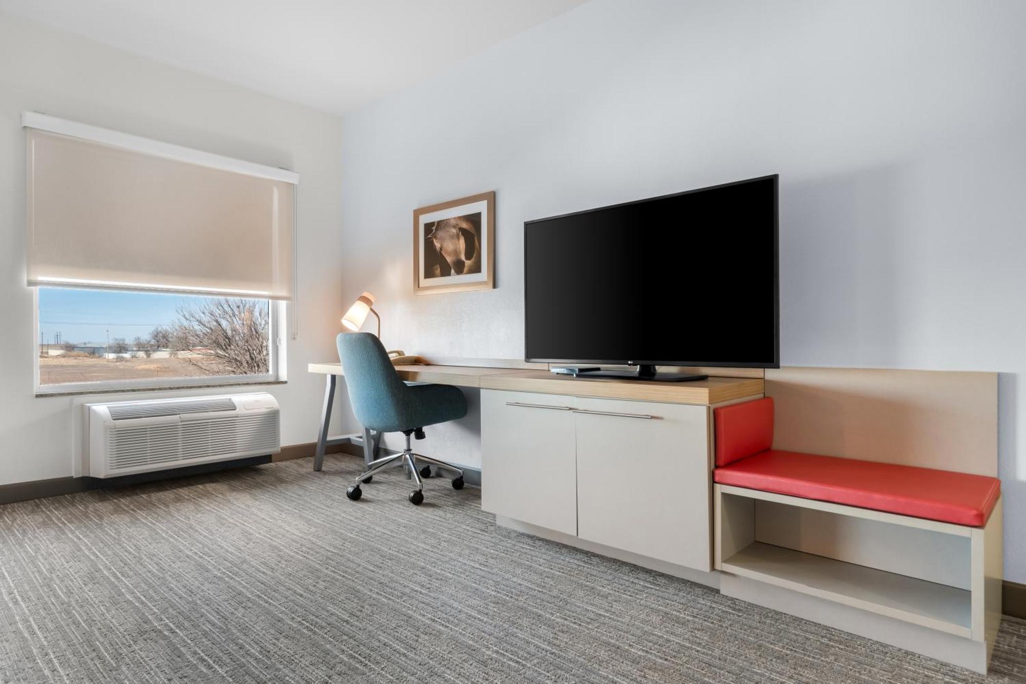 King Room with Tub - Mobility and Hearing Access