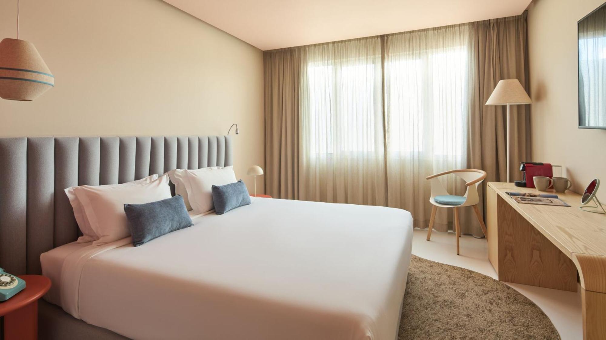 Standard King Room