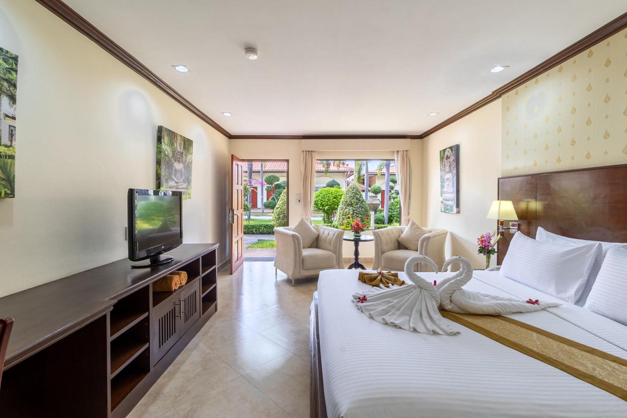 Deluxe Room King Bed