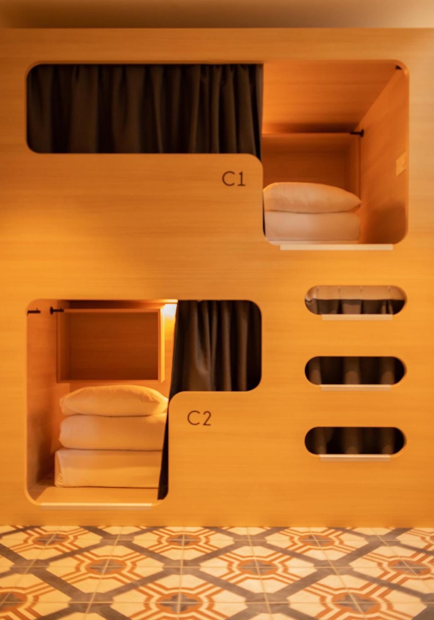 Bed 6-Bed Male Dormitory Room