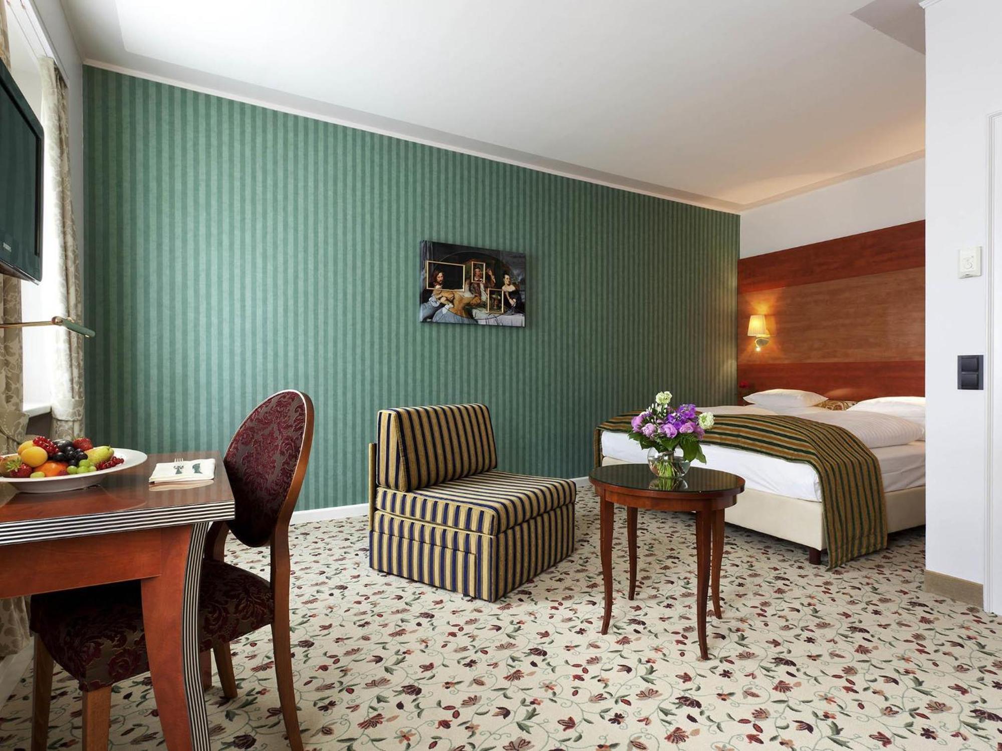 Classic Double Room,1704825636:JPEG